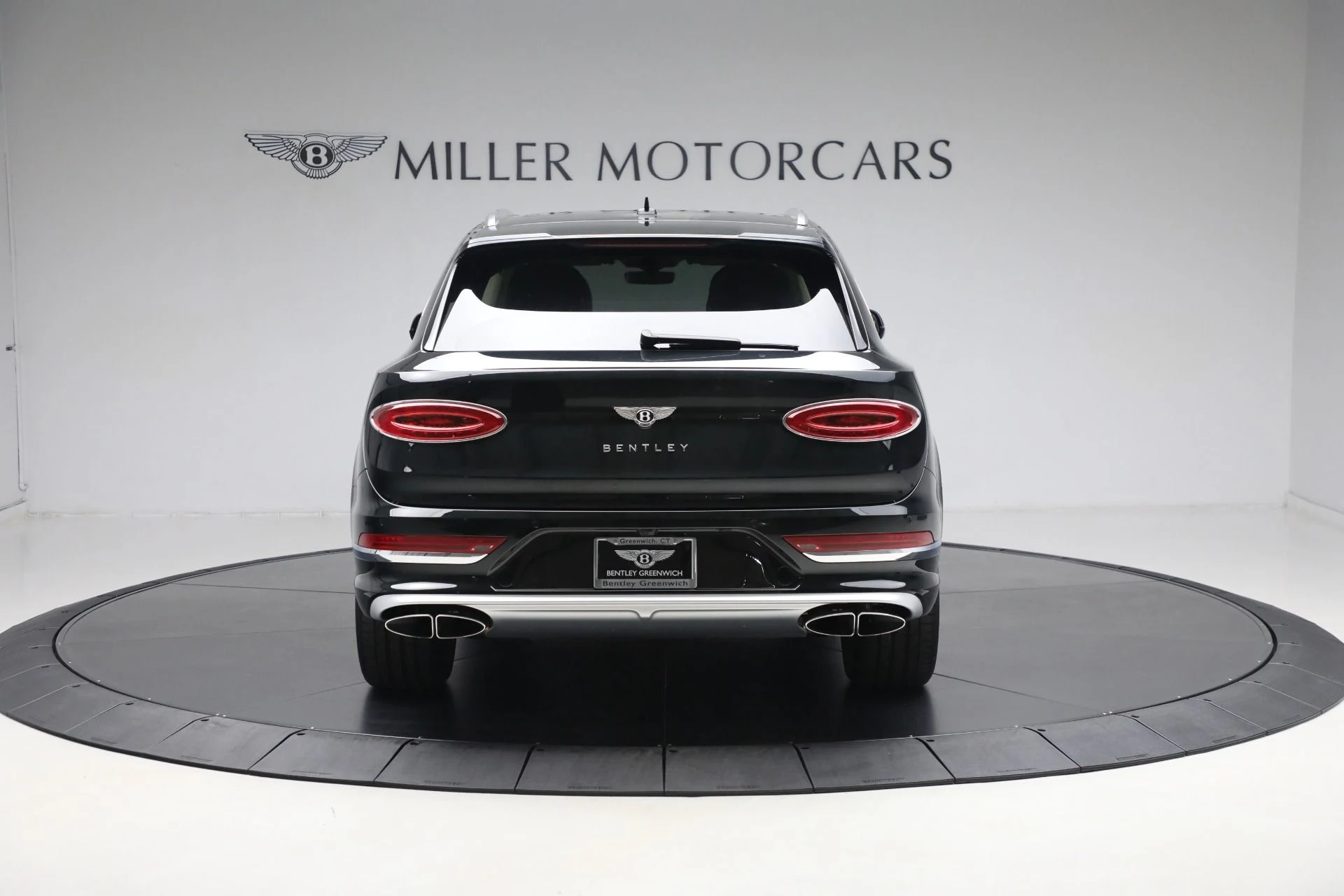 mph005_2039420391_Used_2024_Bentley_Bentayga_EWB_Azure_V8_9203ccf01b