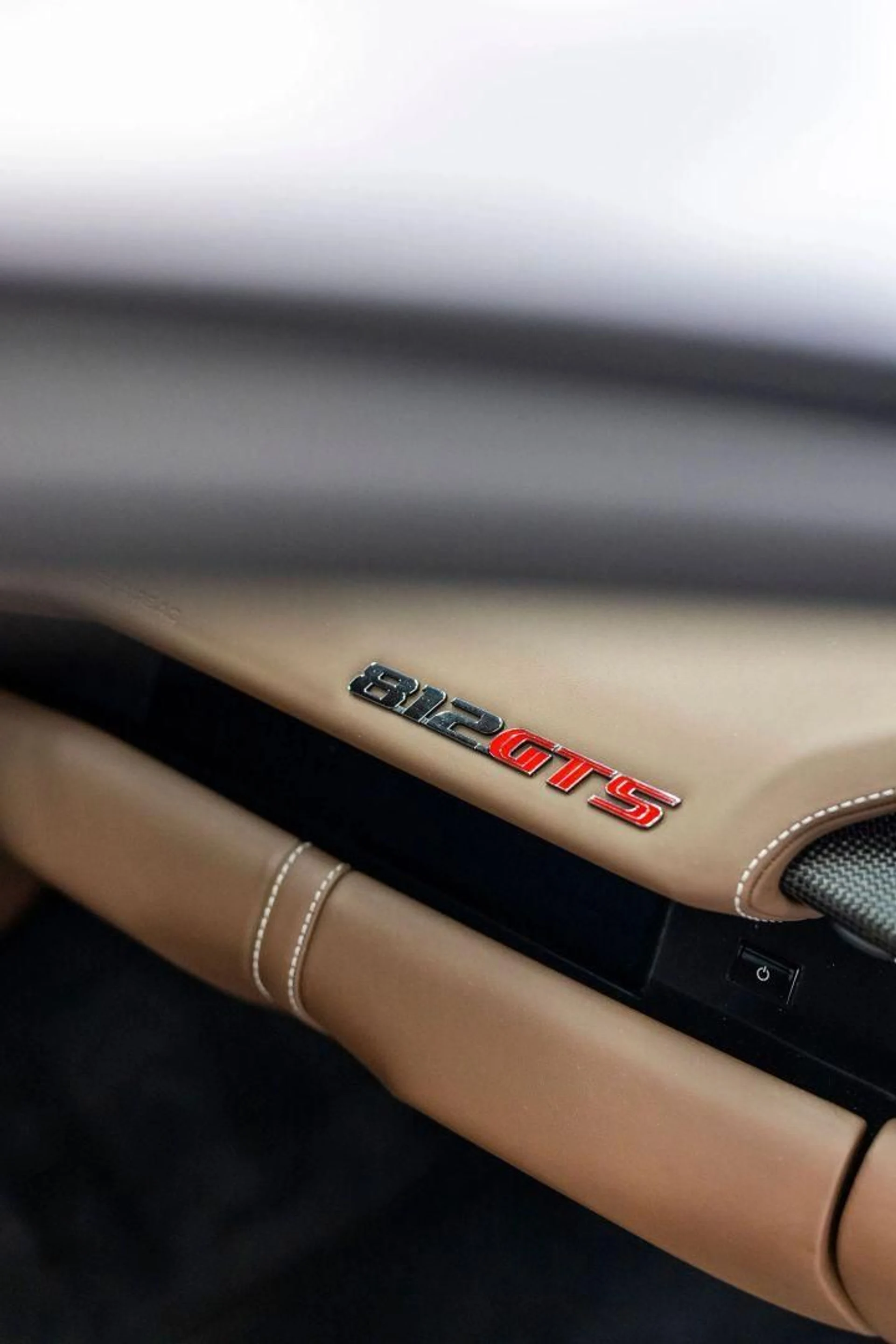 mph005_2043743129_Used_2023_Ferrari_812_GTS_Convertible_2_D_1792452558_f6db0ab844
