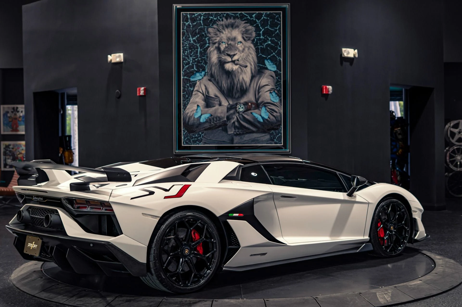 mph005_2045572575_Used_2020_Lamborghini_Aventador_LP_770_4_SVJ_1778083327_e8ecae0905