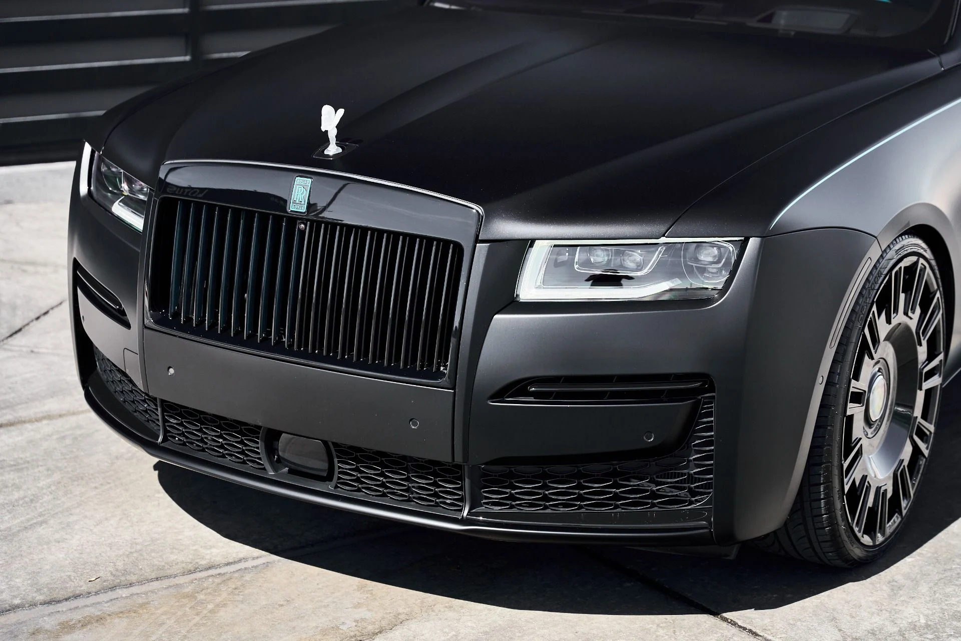 mph005_2045801295_Used_2024_Rolls_Royce_Ghost_Base_1773701356_948bcd505d