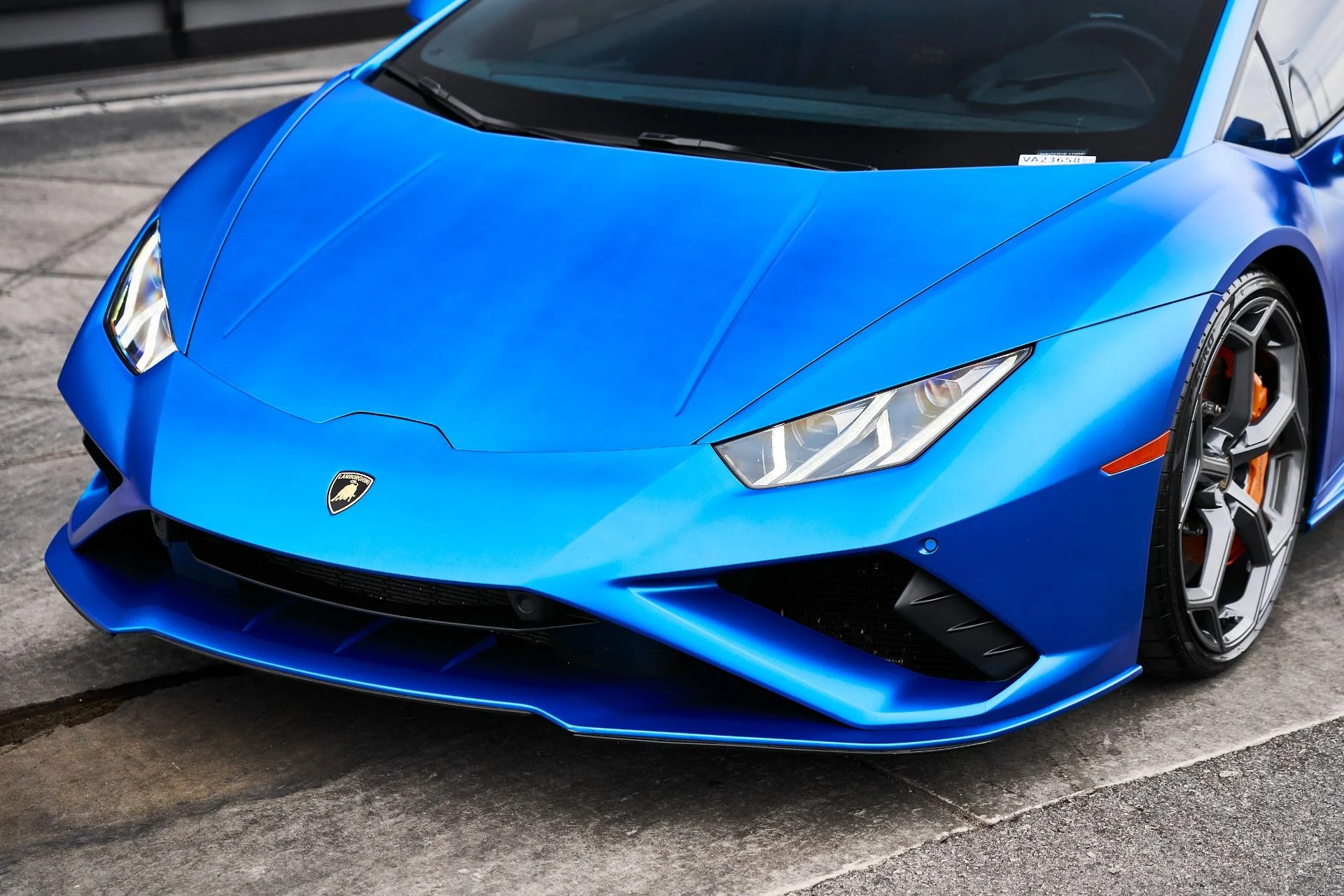 mph005_2059091656_Used_2023_Lamborghini_Huracan_EVO_Base_1775006592_c6798fa89f