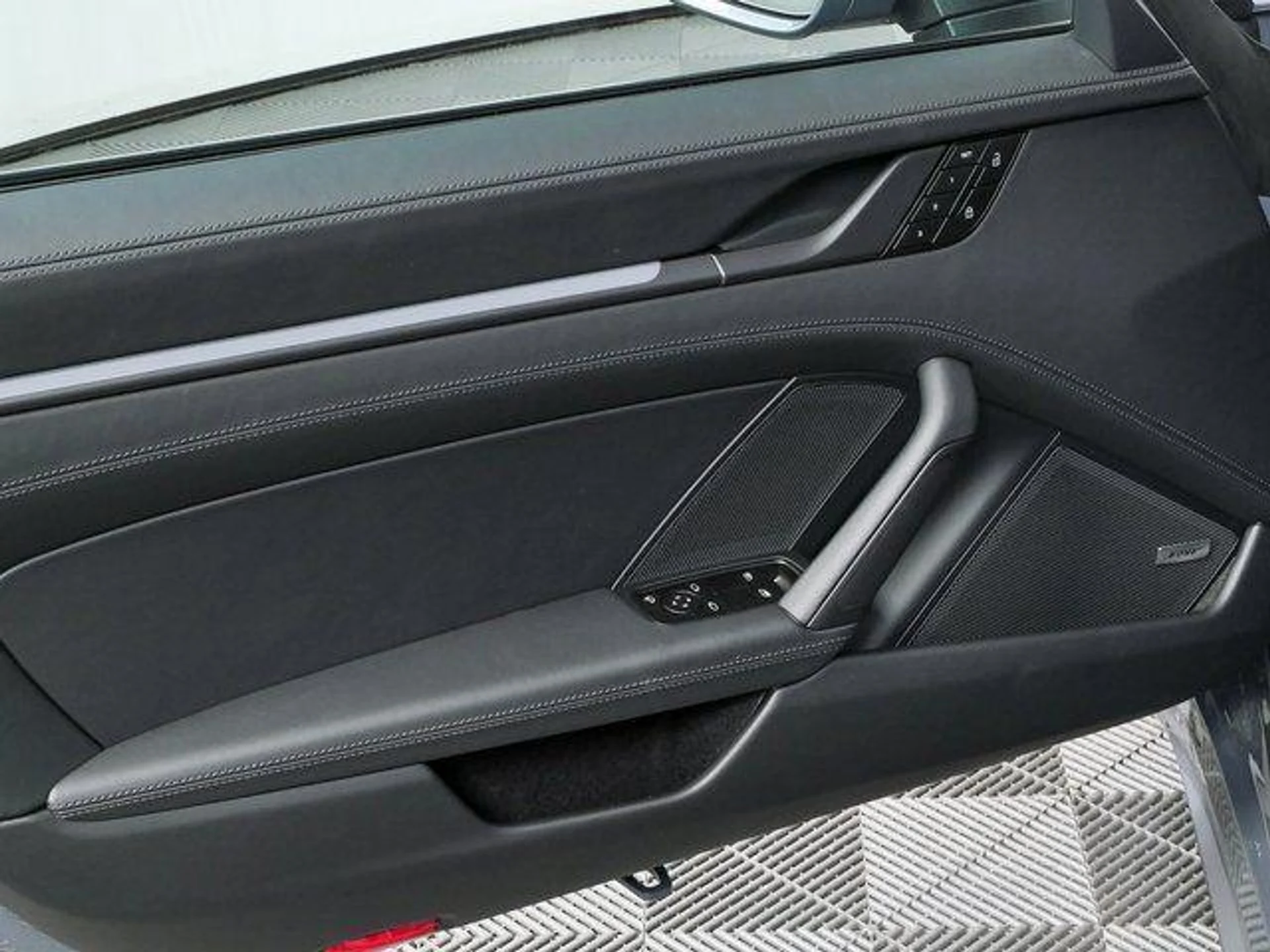 mph005_2059716642_Z_Ej3w_SO_8o_N_Qd_Y31_EQ_Rp_Nie9_FMC_0_4f4691b5f7