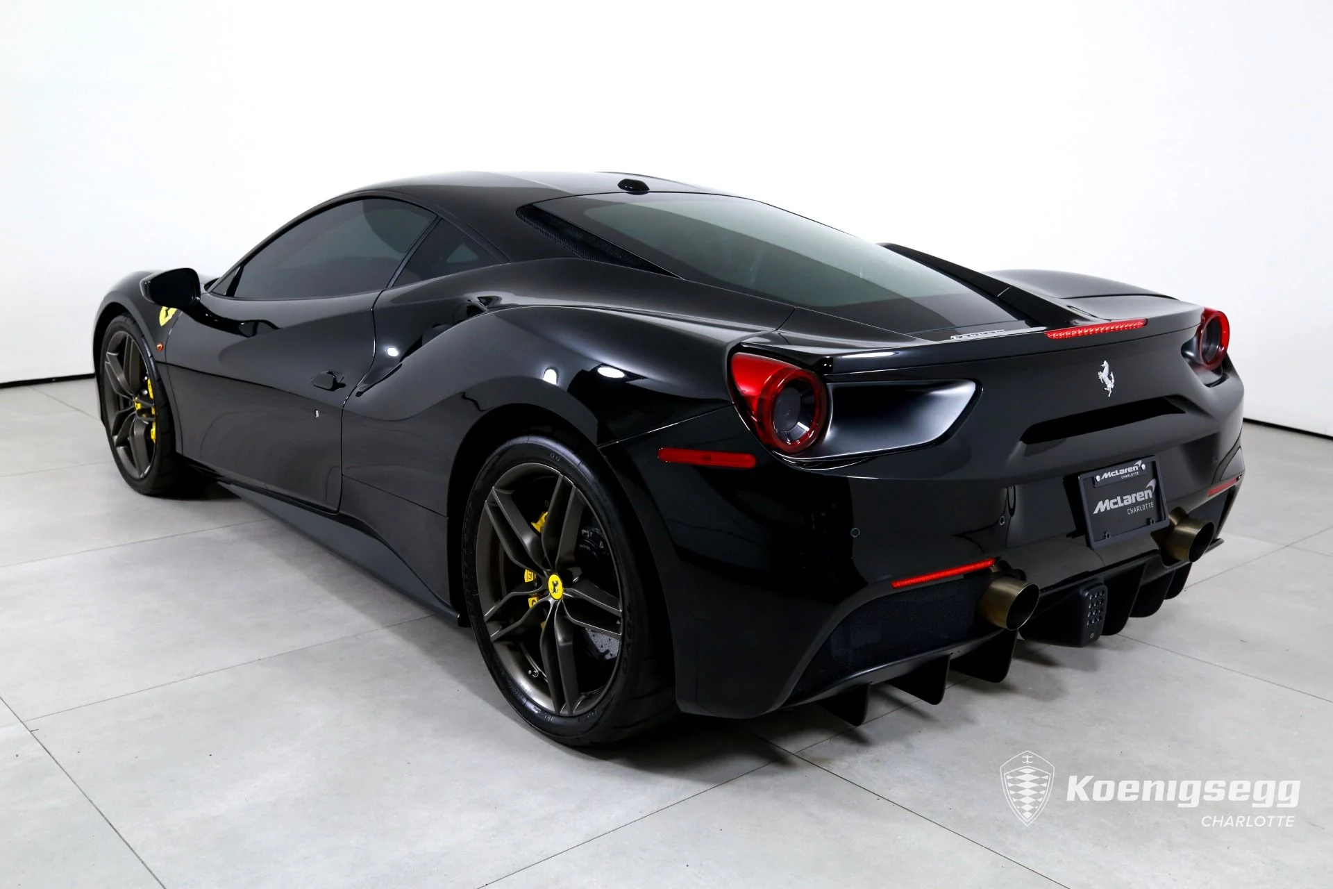 mph005_2064144631_Used_2017_Ferrari_488_GTB_1782494380_c23da0d394