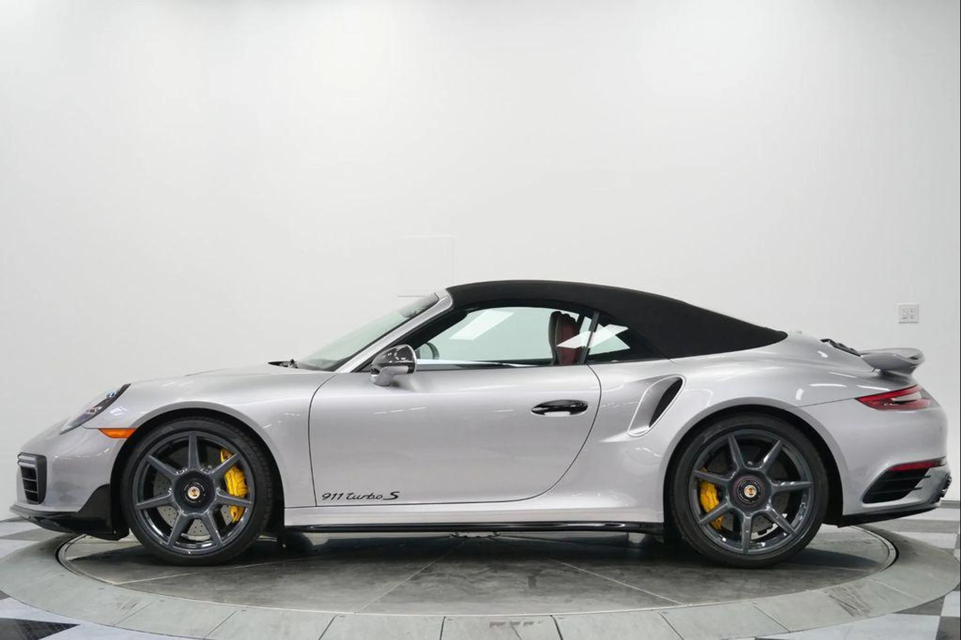 mph005_2065386181_t2_Za8r_D_Ps0mq_M_Vxl_AHD_Zqk_E_Bb_Oo_a0581dab1b