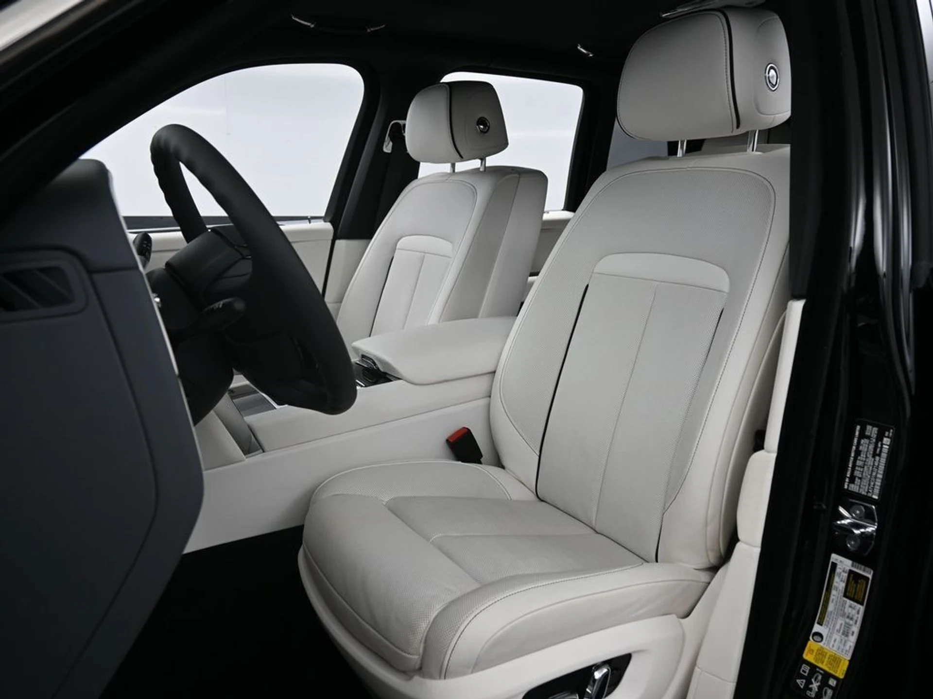 mph005_2079996825_image_5_e06f1f1eb8