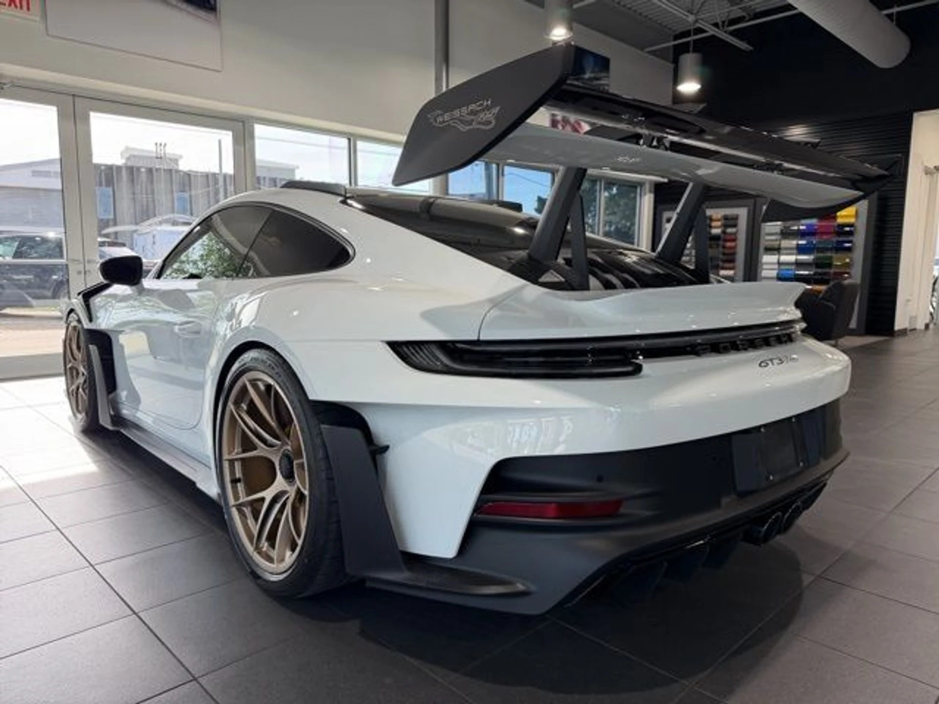 mph005_2082757496_7857986436e58ac059f6924d5283f1abx_60c83ca5a5