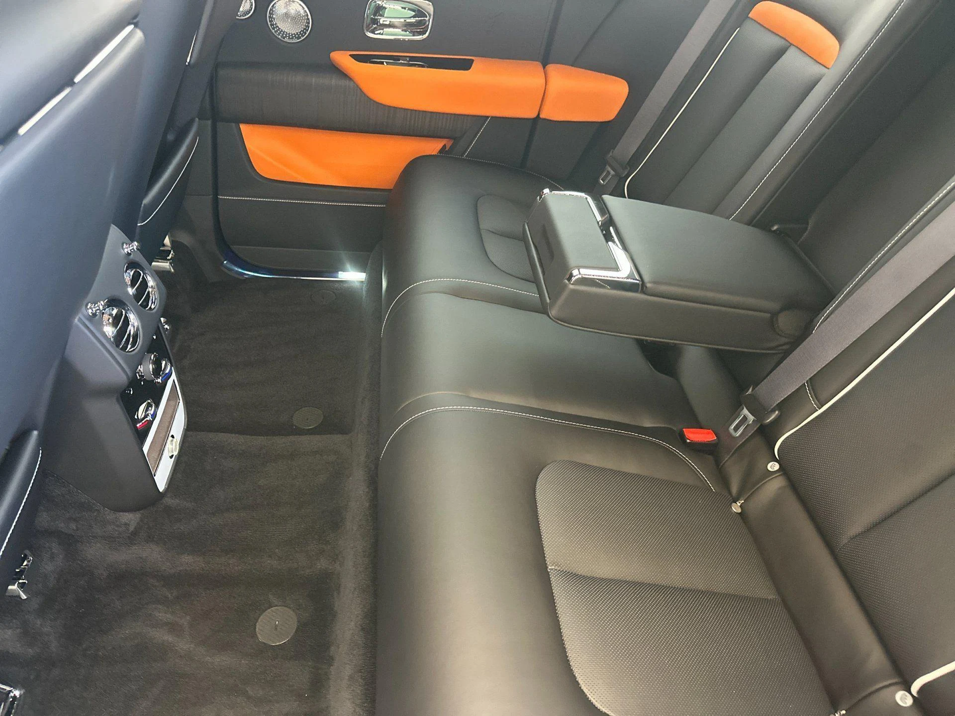 mph005_2087893425_New_2027_Rolls_Royce_Cullinan_Sport_Utility_1784105441_f0f803e1b6
