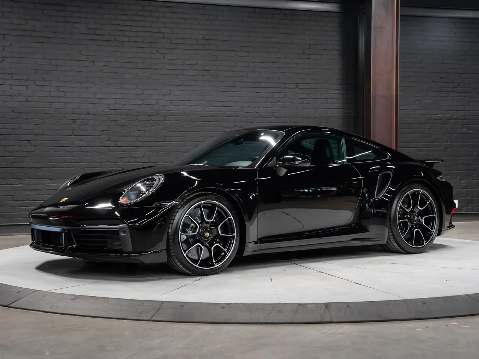 mph005_2088890089_porsche_911_2022_0b310f4b8a