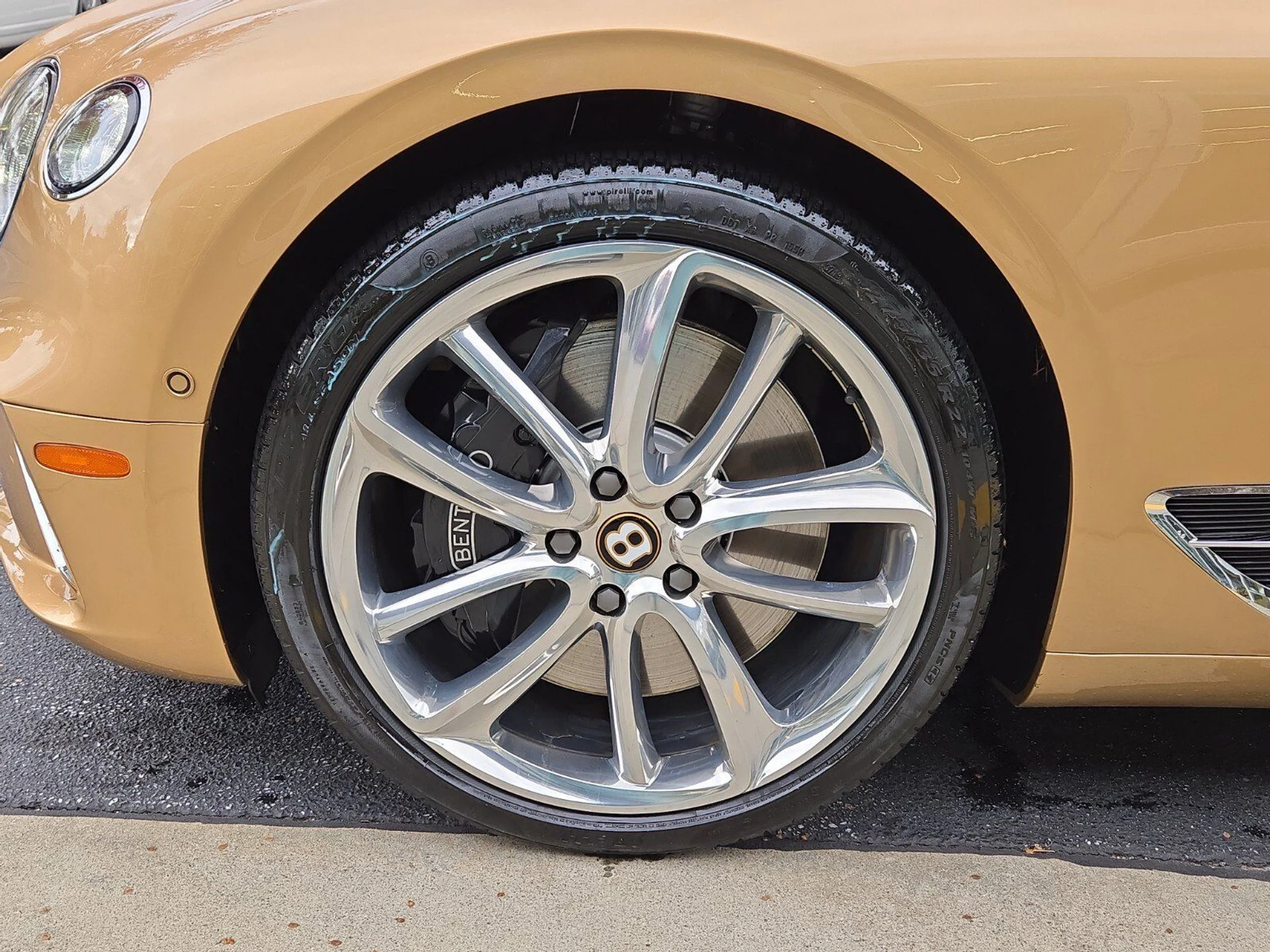 mph005_2099567026_92d715427f693447b880647d5a626629x_d3749d5a63