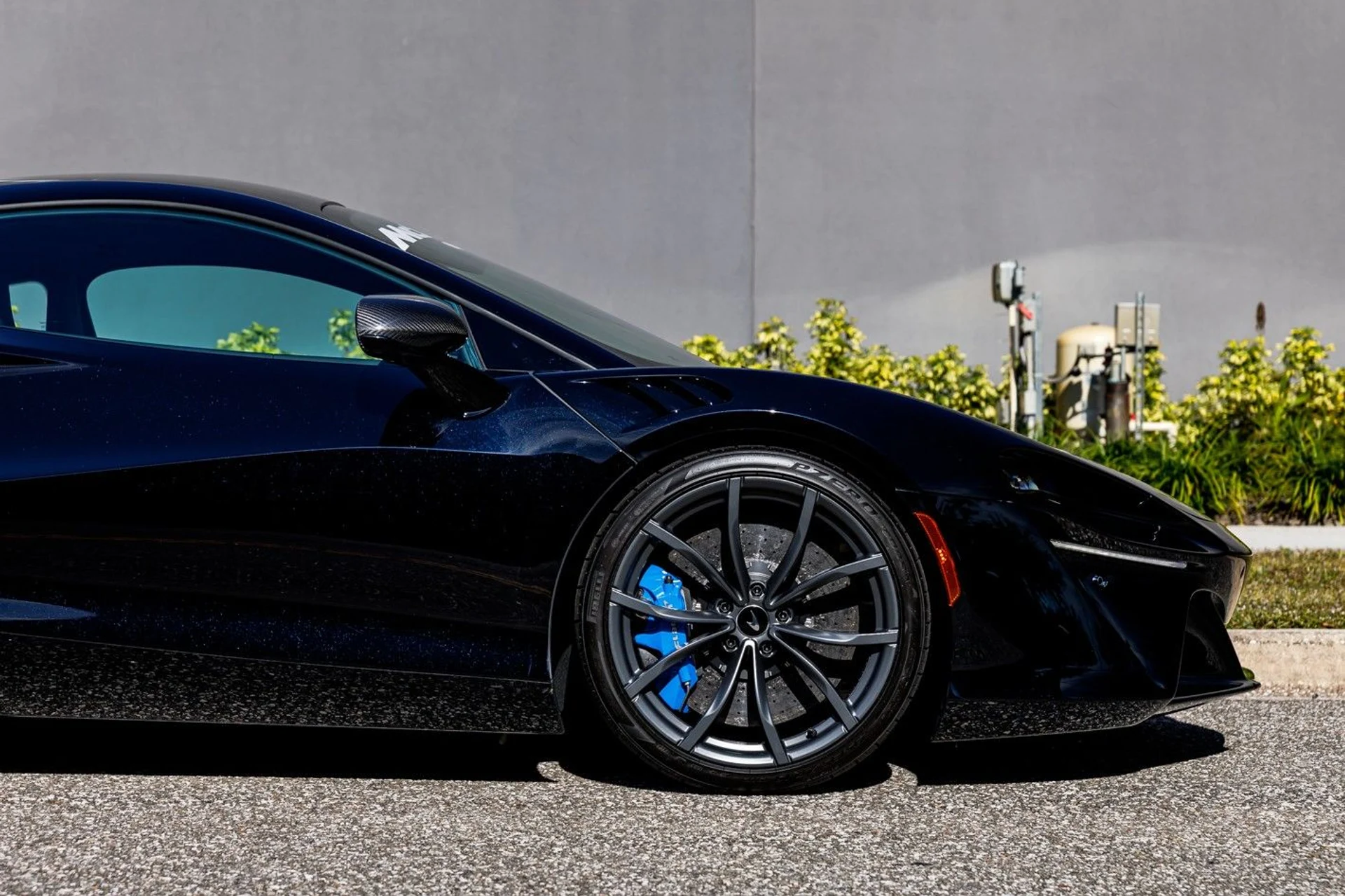 mph005_2104349153_396_p6_l_e0f7a52fe8