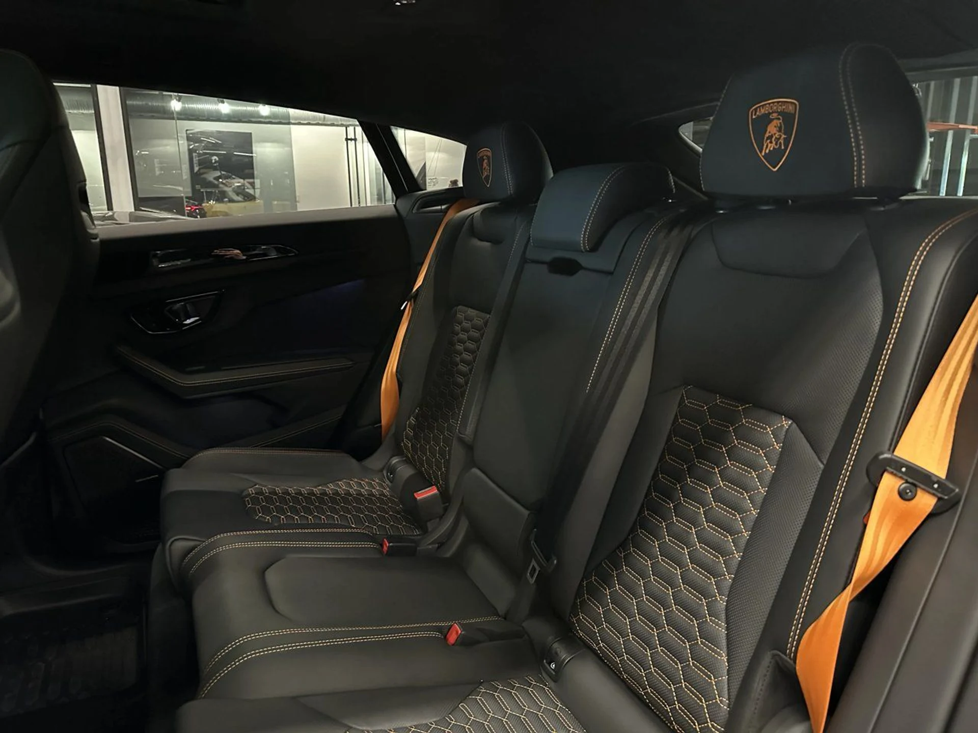 mph005_2104766517_lamborghini_urus_2024_d01b9cb5be