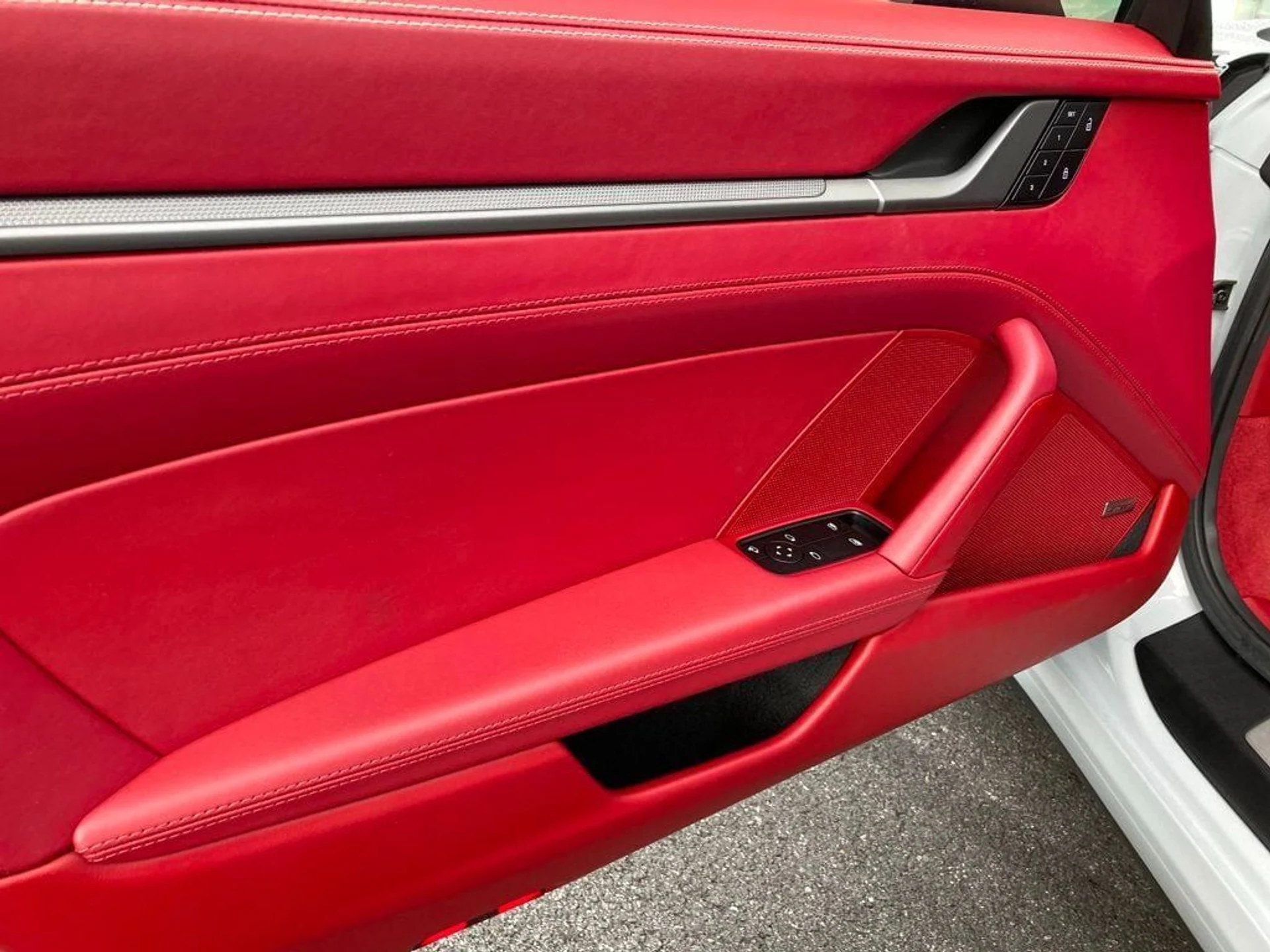 mph005_2107763161_744a65f47435a92b2912ceae00a44c59_d318aee957