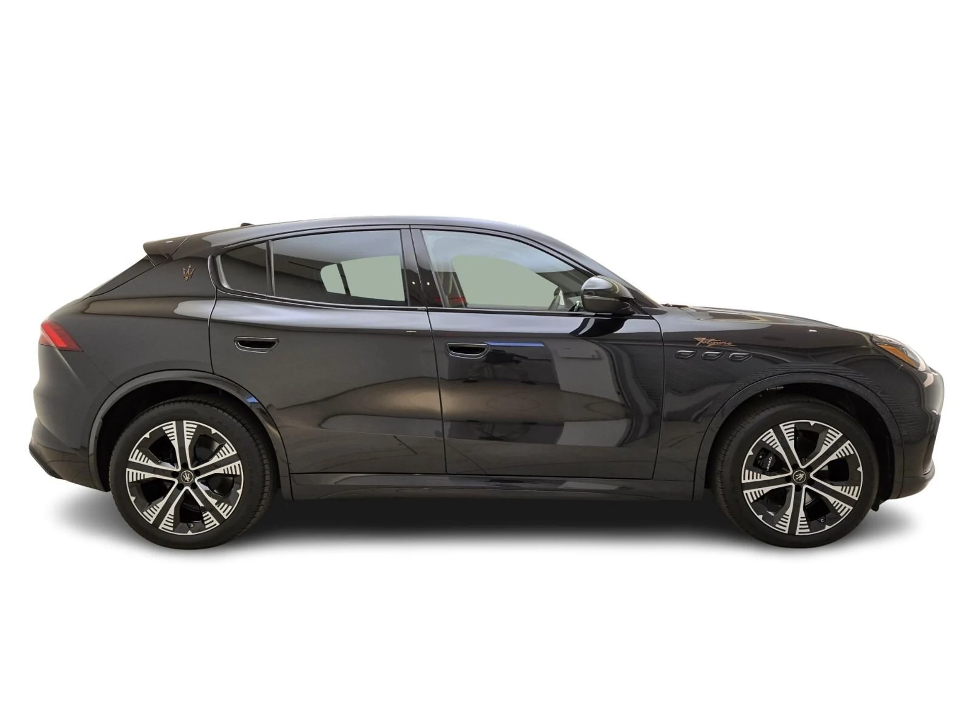 mph005_2120633229_Used_2025_Maserati_Grecale_Folgore_1765003978_2bc1accd55