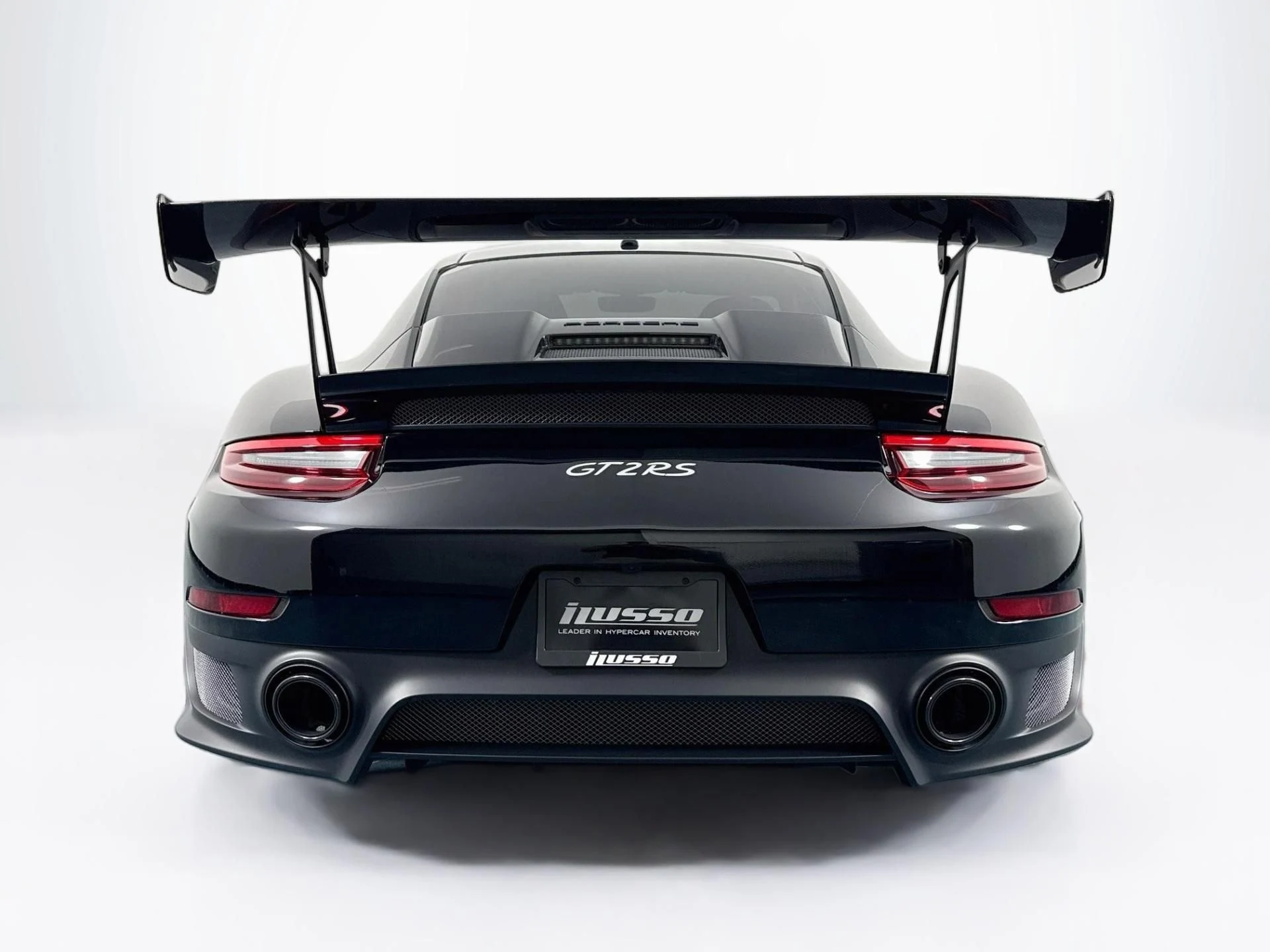 mph005_2122234703_Used_2018_Porsche_911_GT_2_RS_1785886143_3609415375
