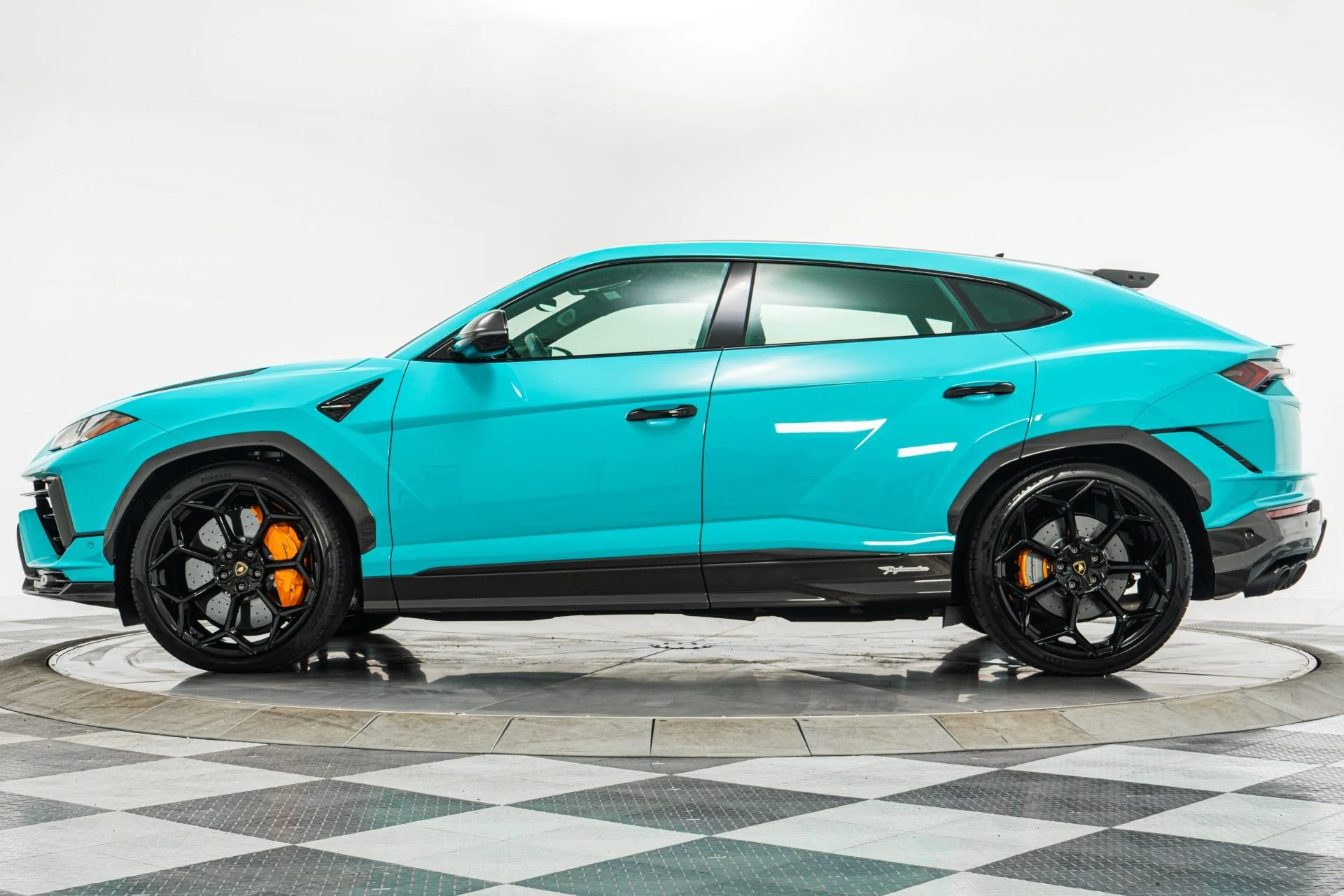 mph005_2123329861_Used_2024_Lamborghini_Urus_Performante_Ad_Pesonam_Color_Very_Low_Miles_1780696041_2c12a95c74