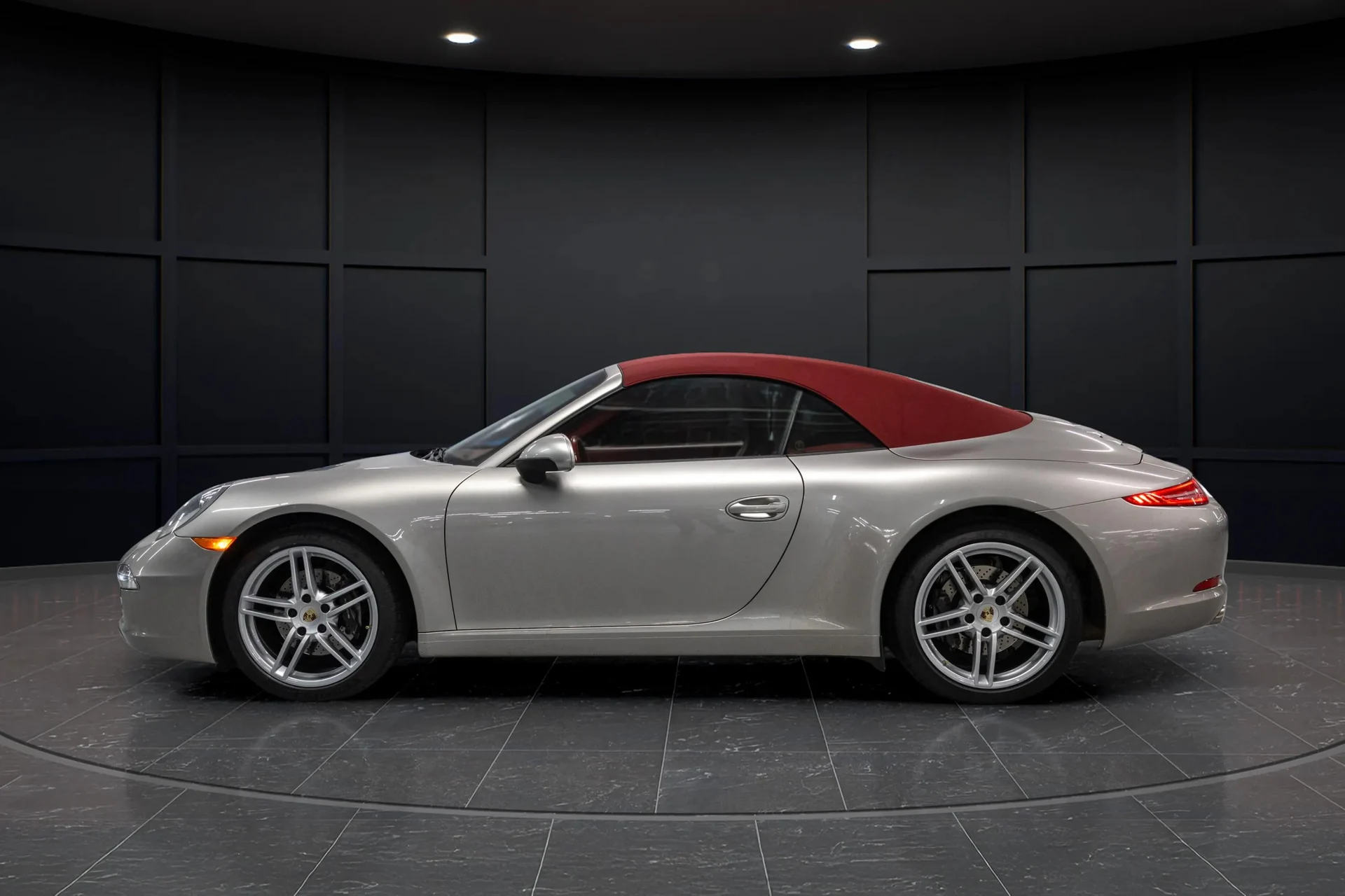 mph005_2123730431_894915b4_0adc_4664_ae43_fe61919ab07a_201220_Porsche2091120_Carrera2028_WP_0_CA_2_A96_CS_14062929_25_80fce548d4
