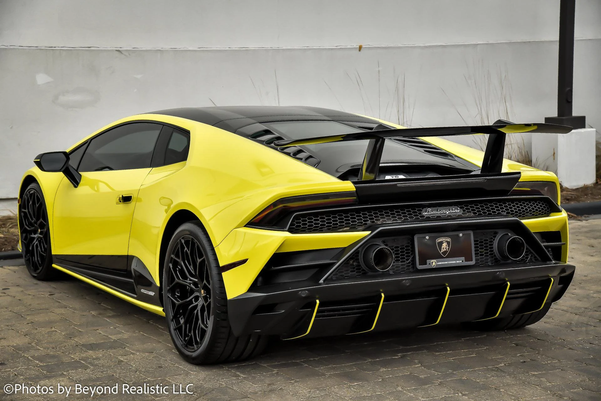mph005_213698795_Used_2022_Lamborghini_Huracan_EVO_1743494576_73329caf86