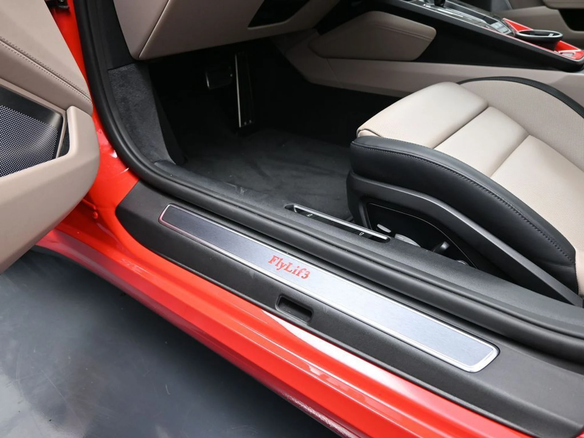 mph005_2139484838_aa5f04a1ff1c5384821fa6357f8947c6x_68c6591c91