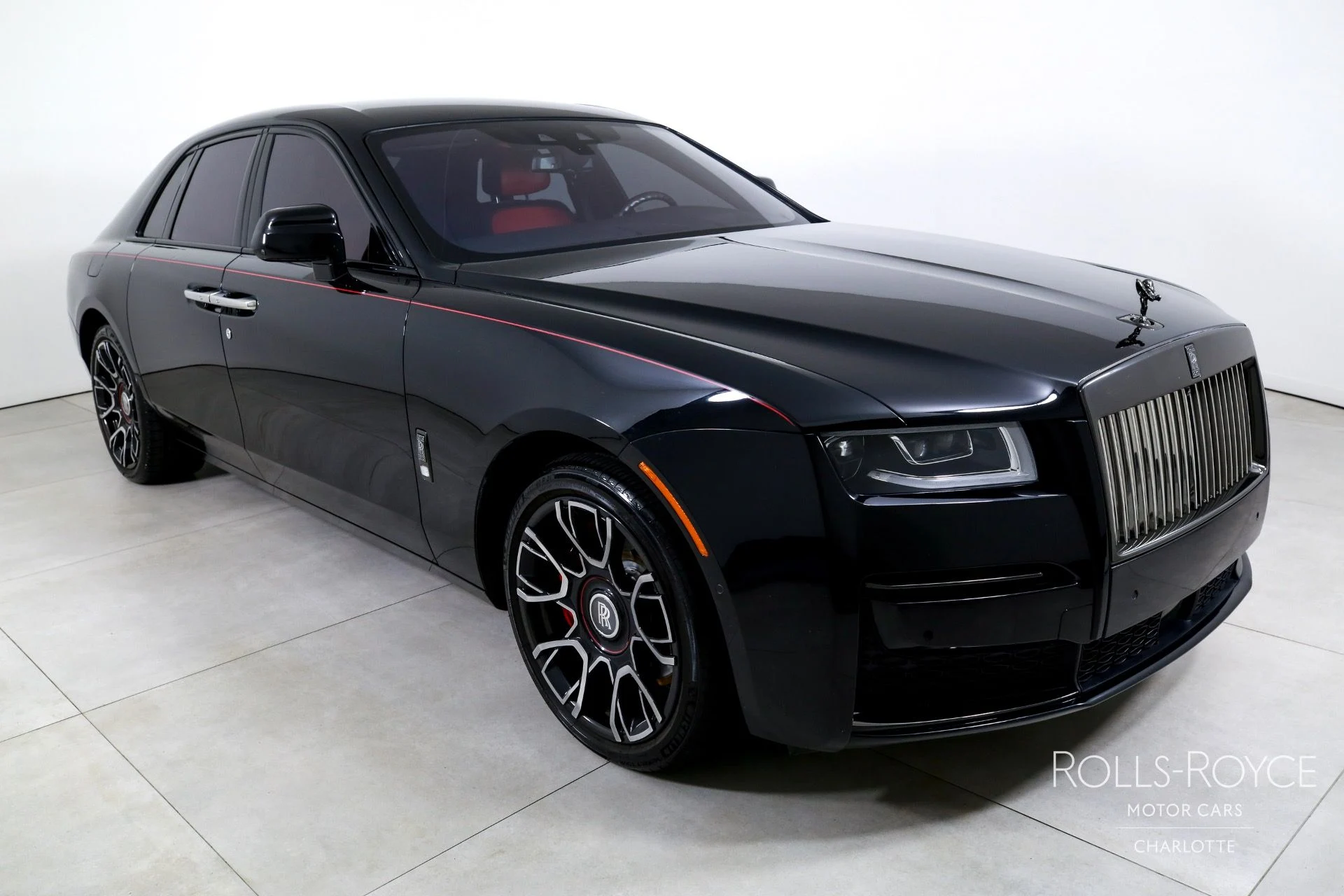 mph005_2156047465_Used_2022_Rolls_Royce_Black_Badge_Ghost_1749920744_bbd7af3d76
