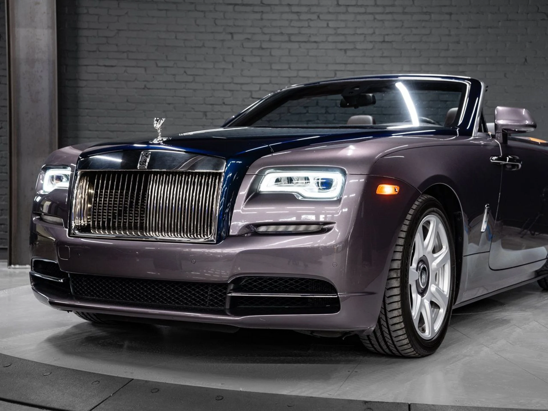 mph005_2167468352_rolls_royce_dawn_2016_e8450983a6