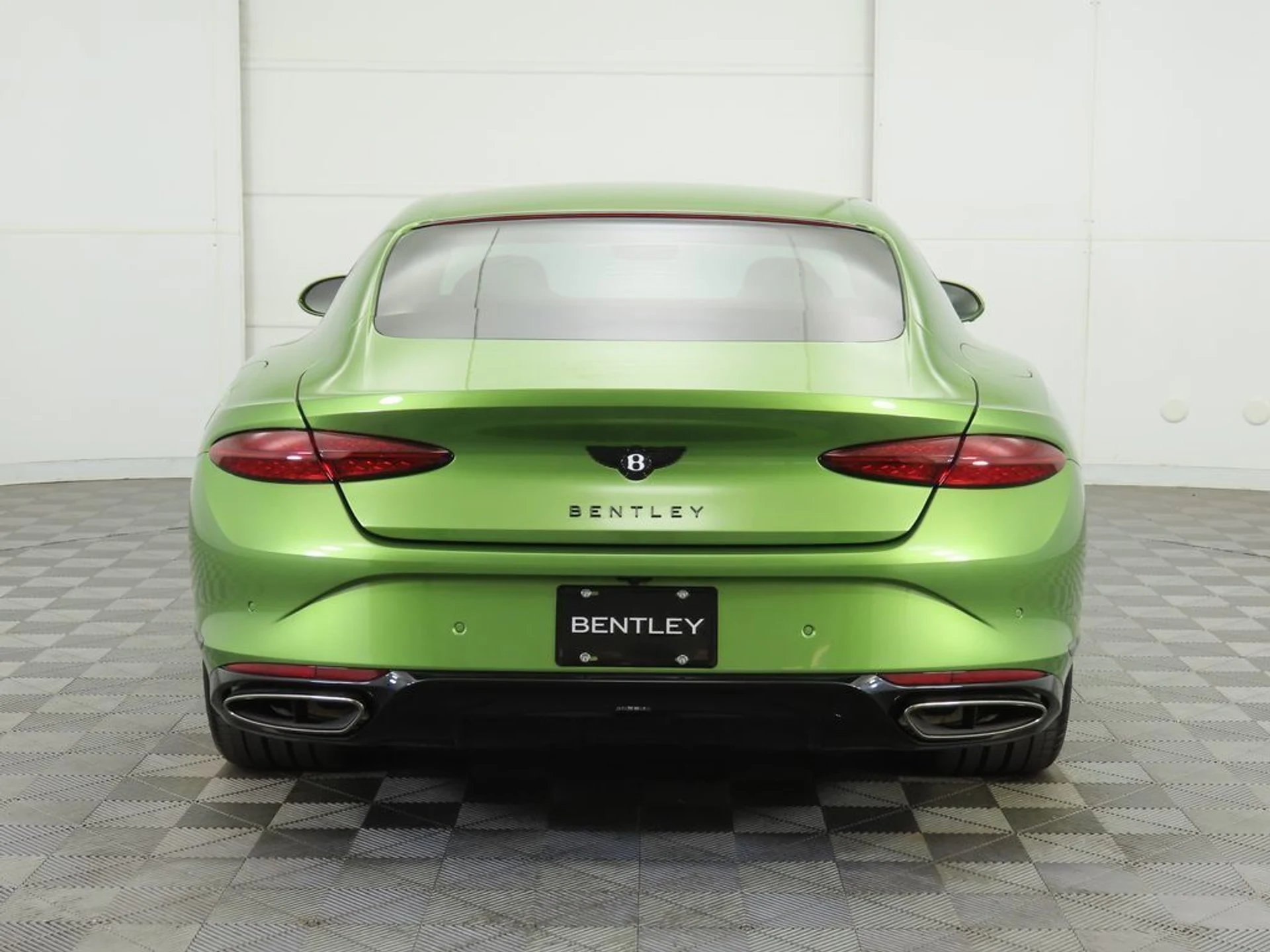 mph005_2168148979_new_2025_bentley_continental_gtblackeditioncoupe_8119_22910192_6_1024_ab6578c8af