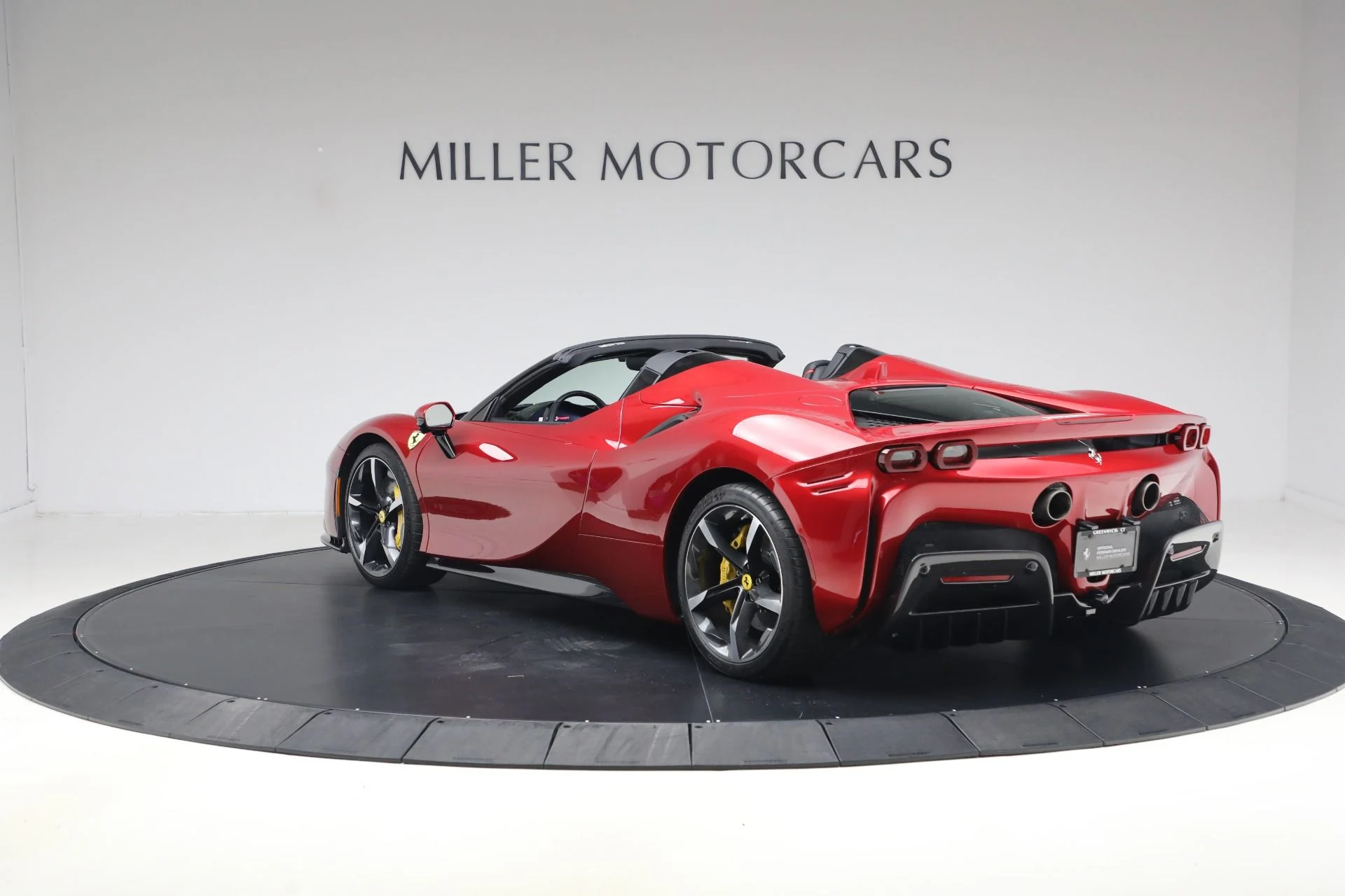 mph005_2171801569_Used_2024_Ferrari_SF_90_Spider_1789161523_7f0fd8e82e