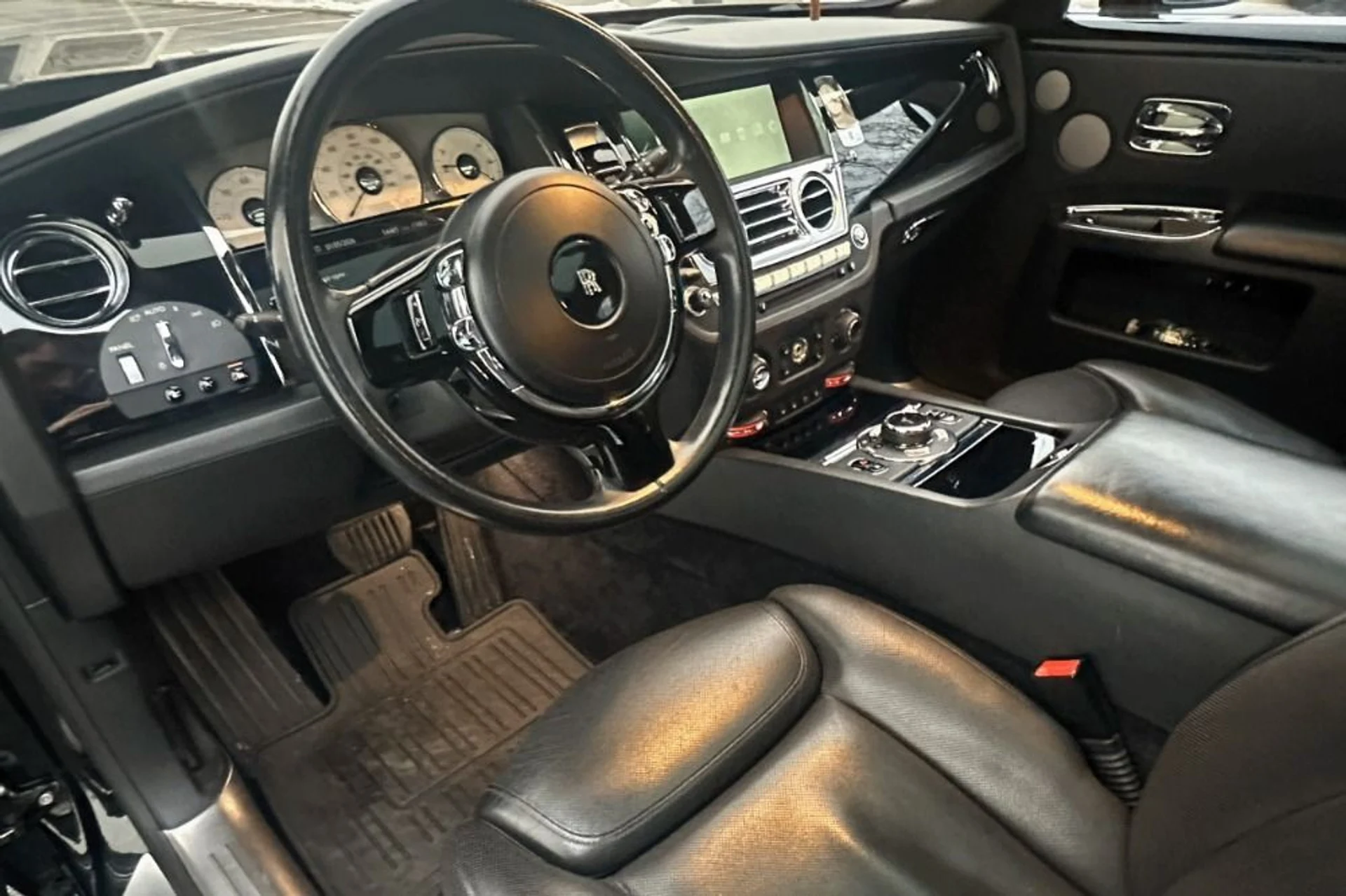 mph005_2176930921_Used_2015_Rolls_Royce_Ghost_EWB_Series_II_EWB_1767896570_3e6899164a