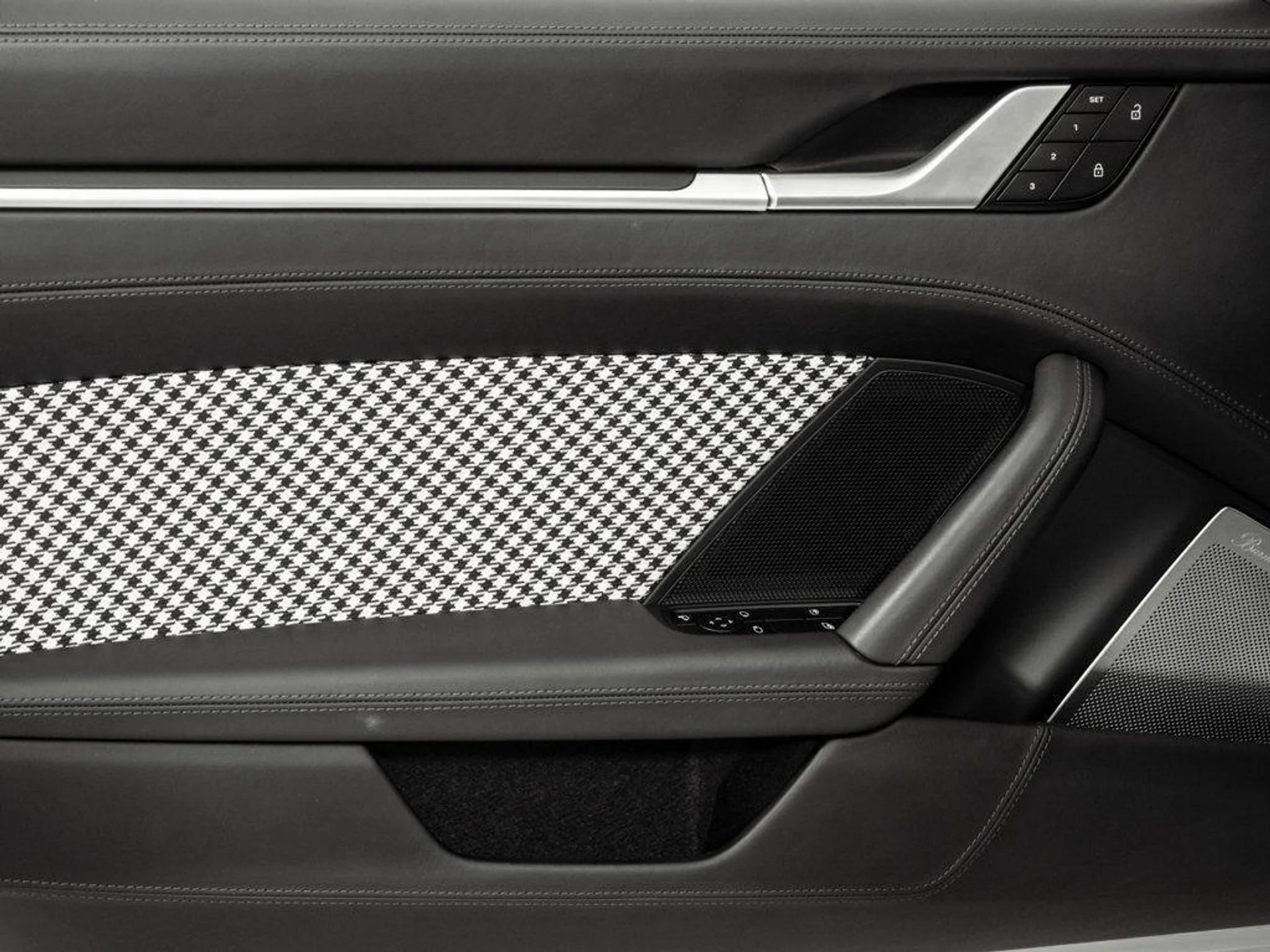 mph005_2178128177_s_Pmm_MU_4z_SSI_7z_F60_Iiq5k_X_Gmps_I_9f24d32a76