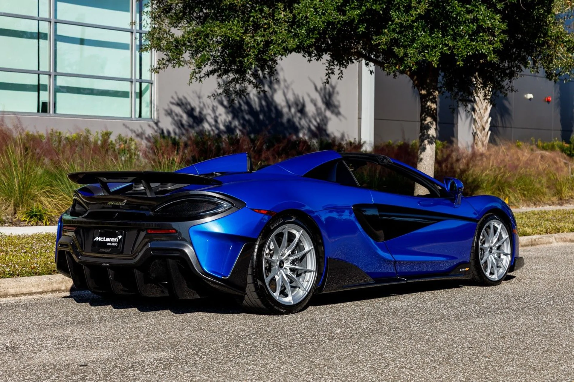 mph005_2185043362_14_p6_l_367f4e9327