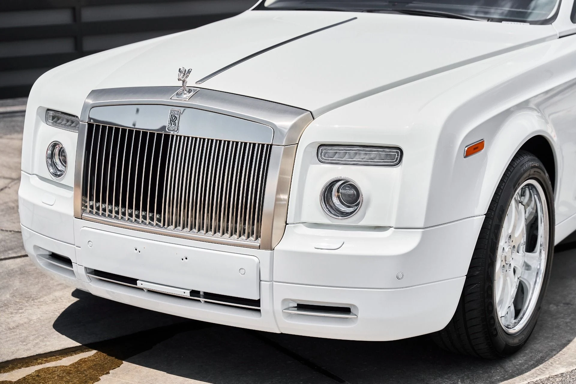 mph005_2196295410_Used_2009_Rolls_Royce_Phantom_Coupe_Base_1780102024_6cc93d58e6