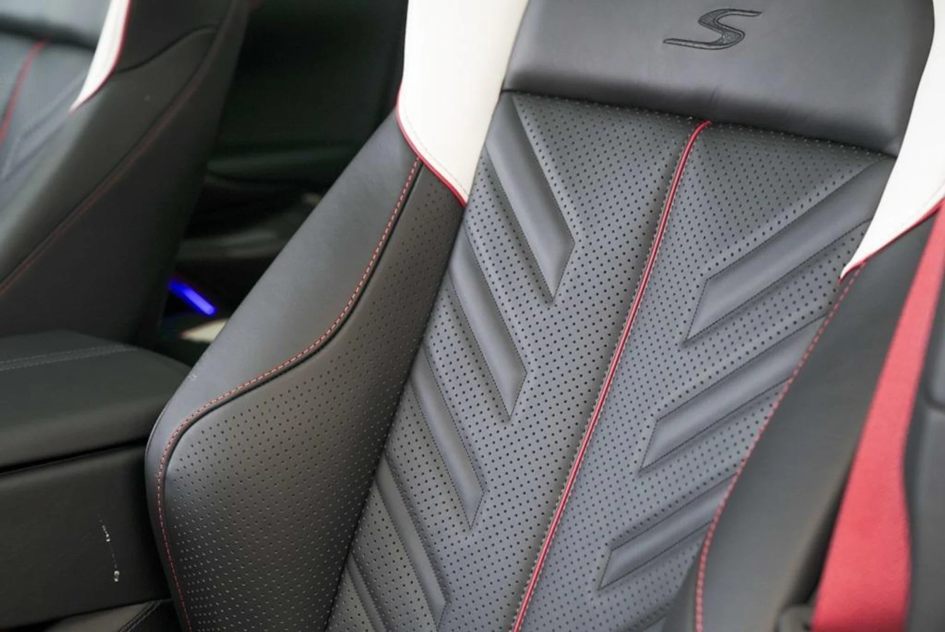 mph005_2210888327_h_Anyi_Ehf4_I98_NZ_4z_L_Ap_SD_Ga4zo_d8bbe93037