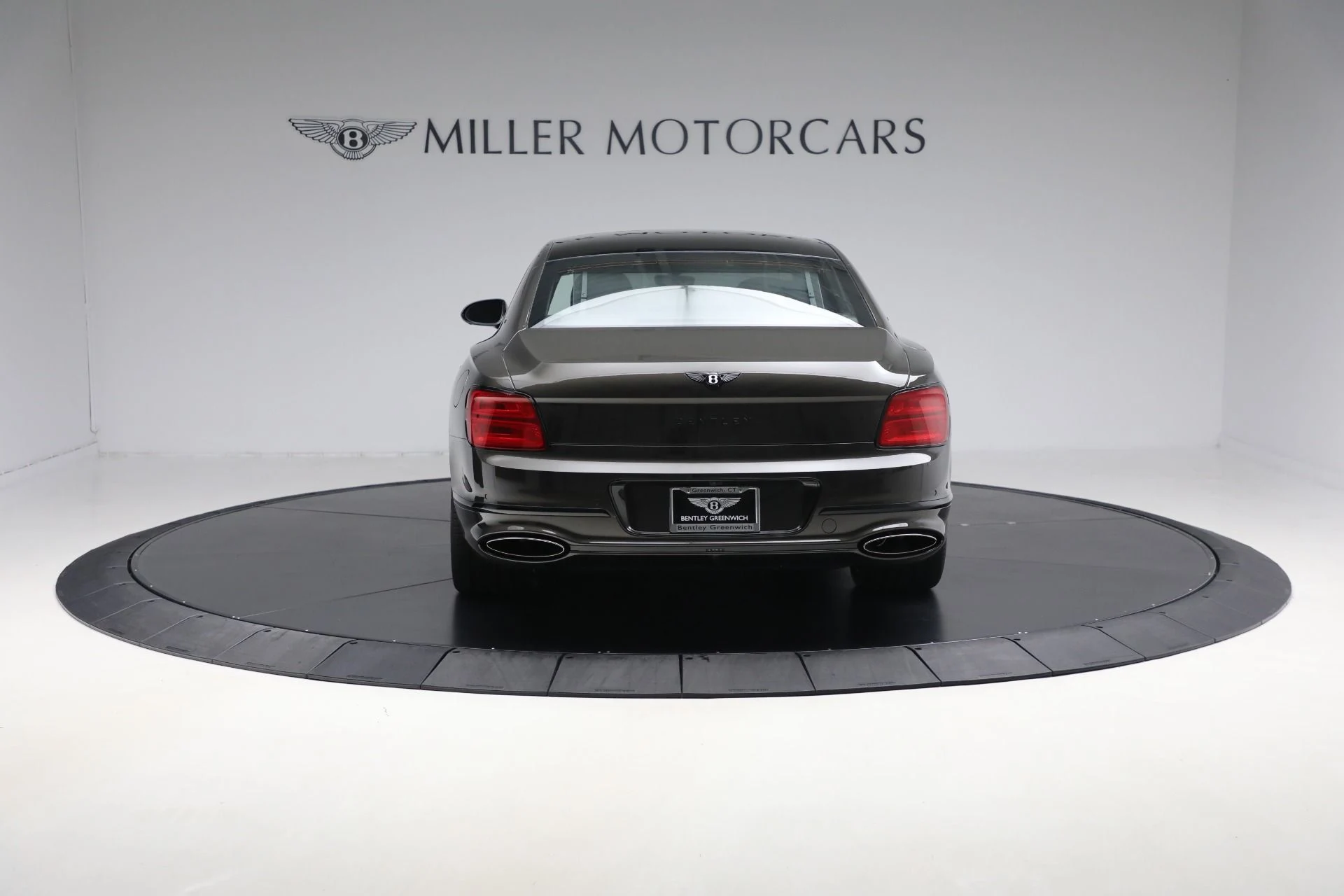 mph005_2214679834_New_2025_Bentley_Flying_Spur_Black_Edition_a1c629c73e