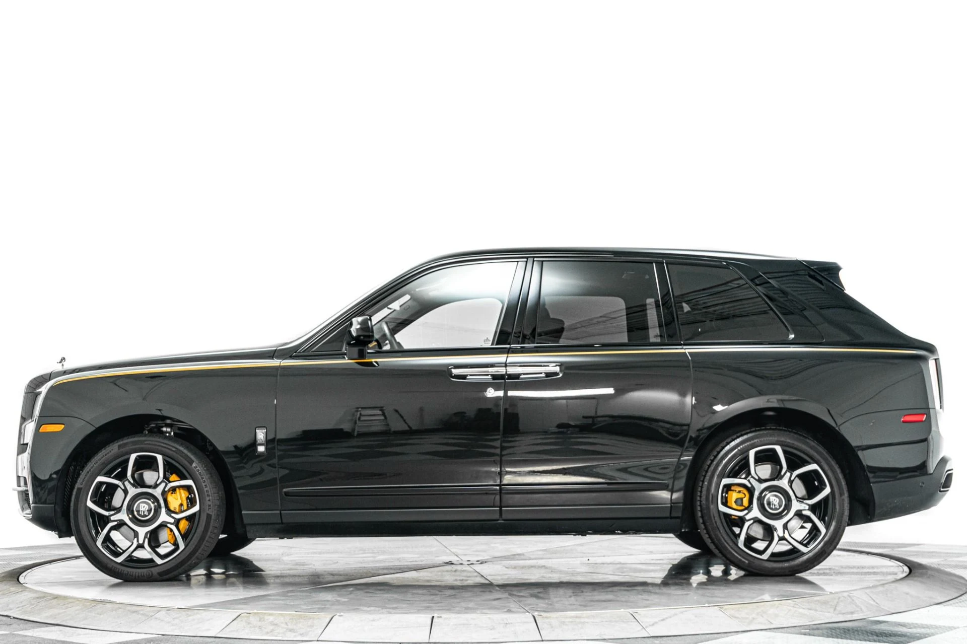 mph005_2214971970_Used_2023_Rolls_Royce_Cullinan_Black_Badge_Rear_Seat_Entertainment_Bespoke_Audio_Panoramic_Roof_1785862413_38c1a561a6