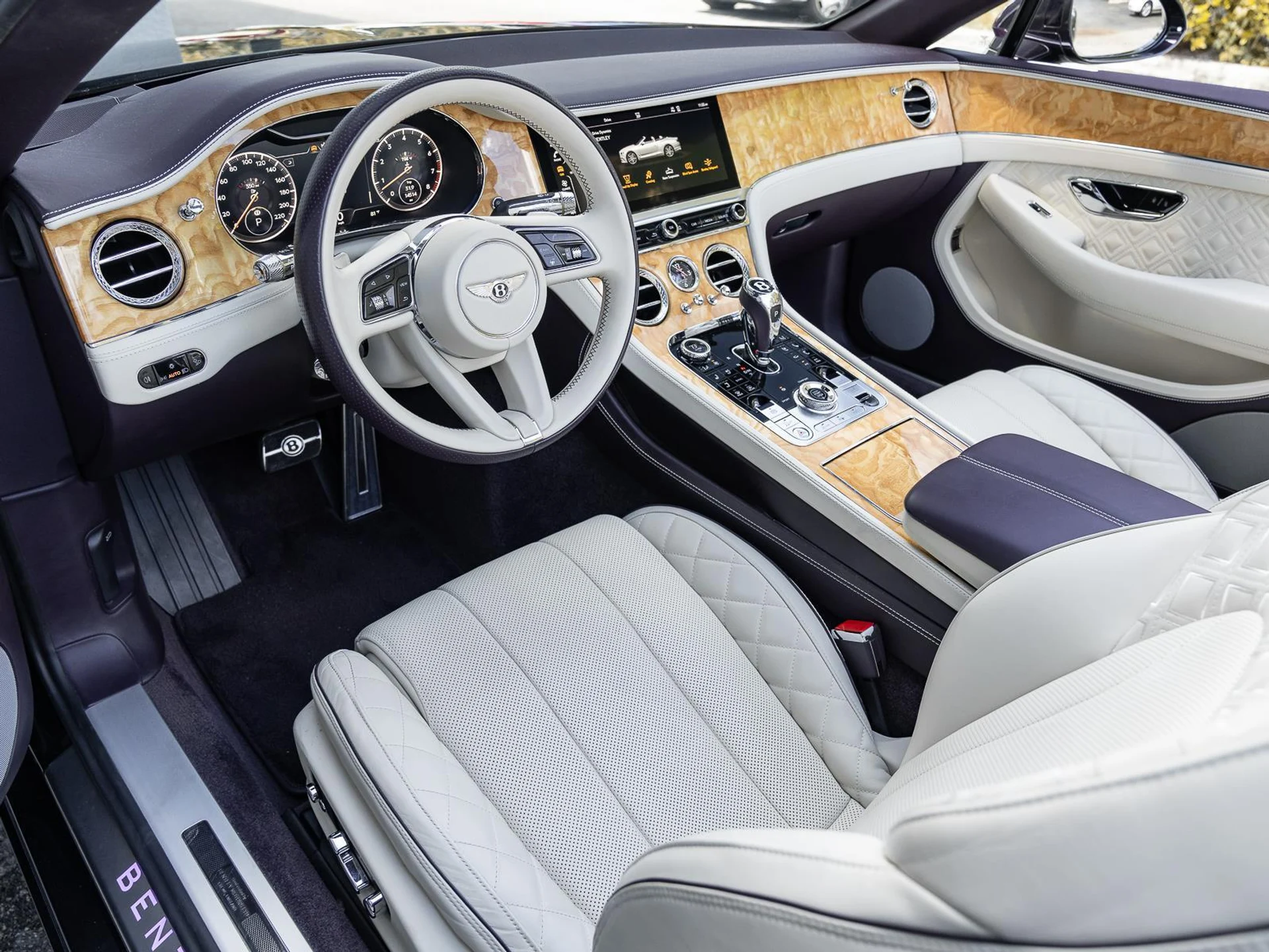 mph005_2215917137_Used_2022_Bentley_Continental_GT_Mulliner_1774645966_28996369d0