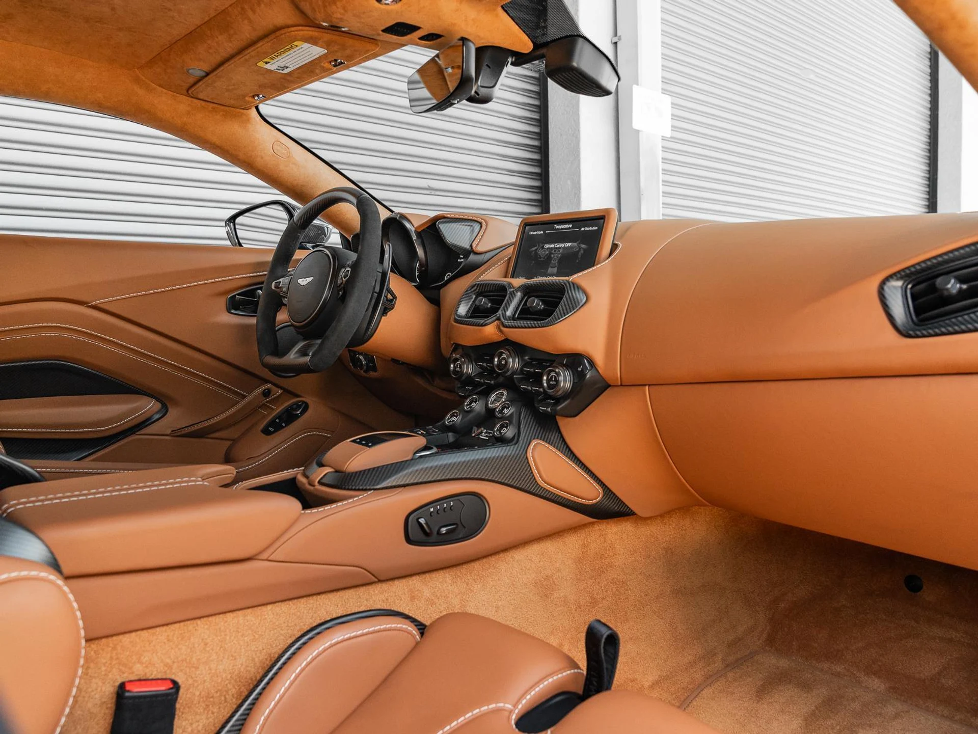 mph005_2221513767_Used_2023_Aston_Martin_Vantage_V12_1780952605_735c765b08