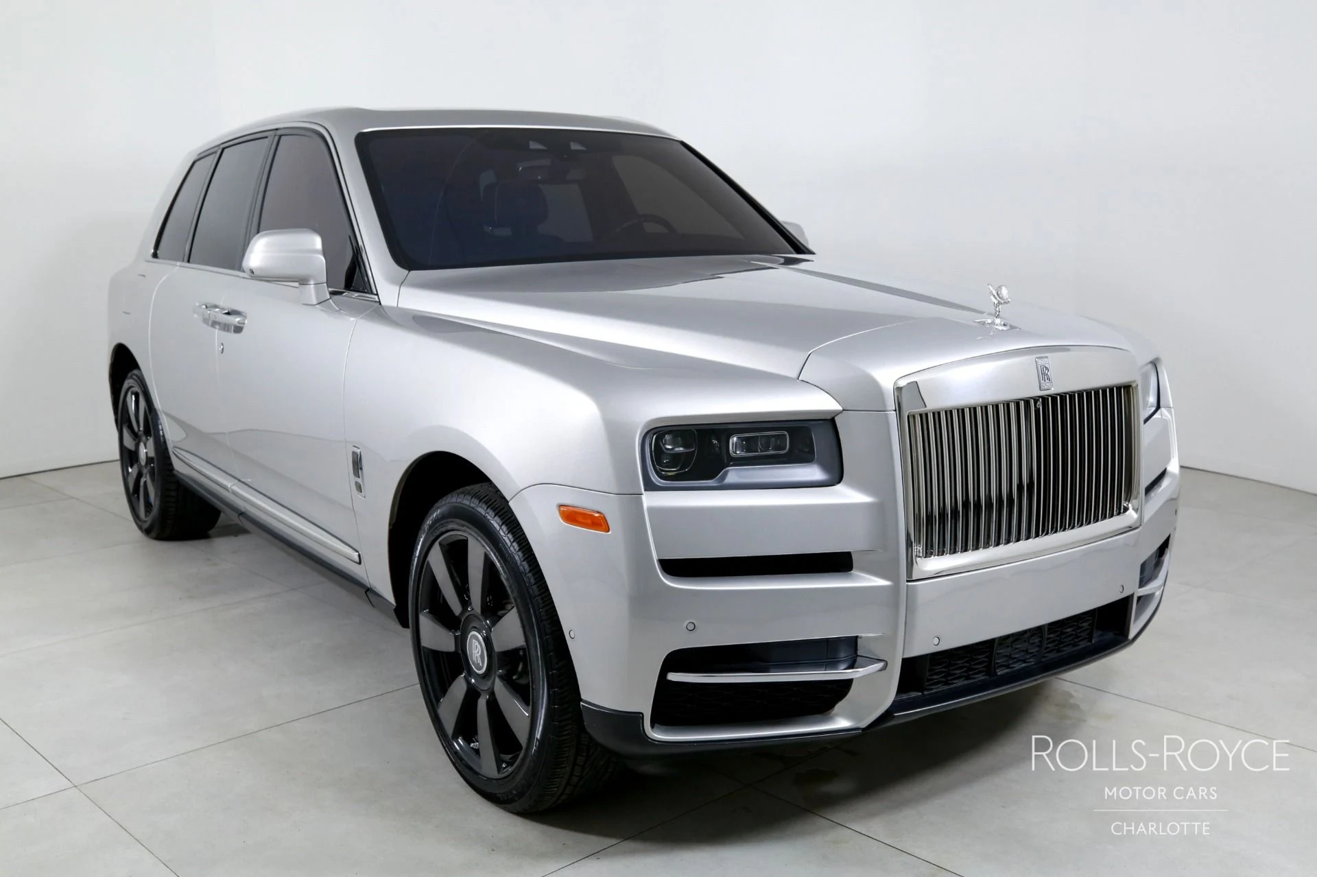 mph005_2221596571_Used_2021_Rolls_Royce_Cullinan_1771363967_9cd570b7ec