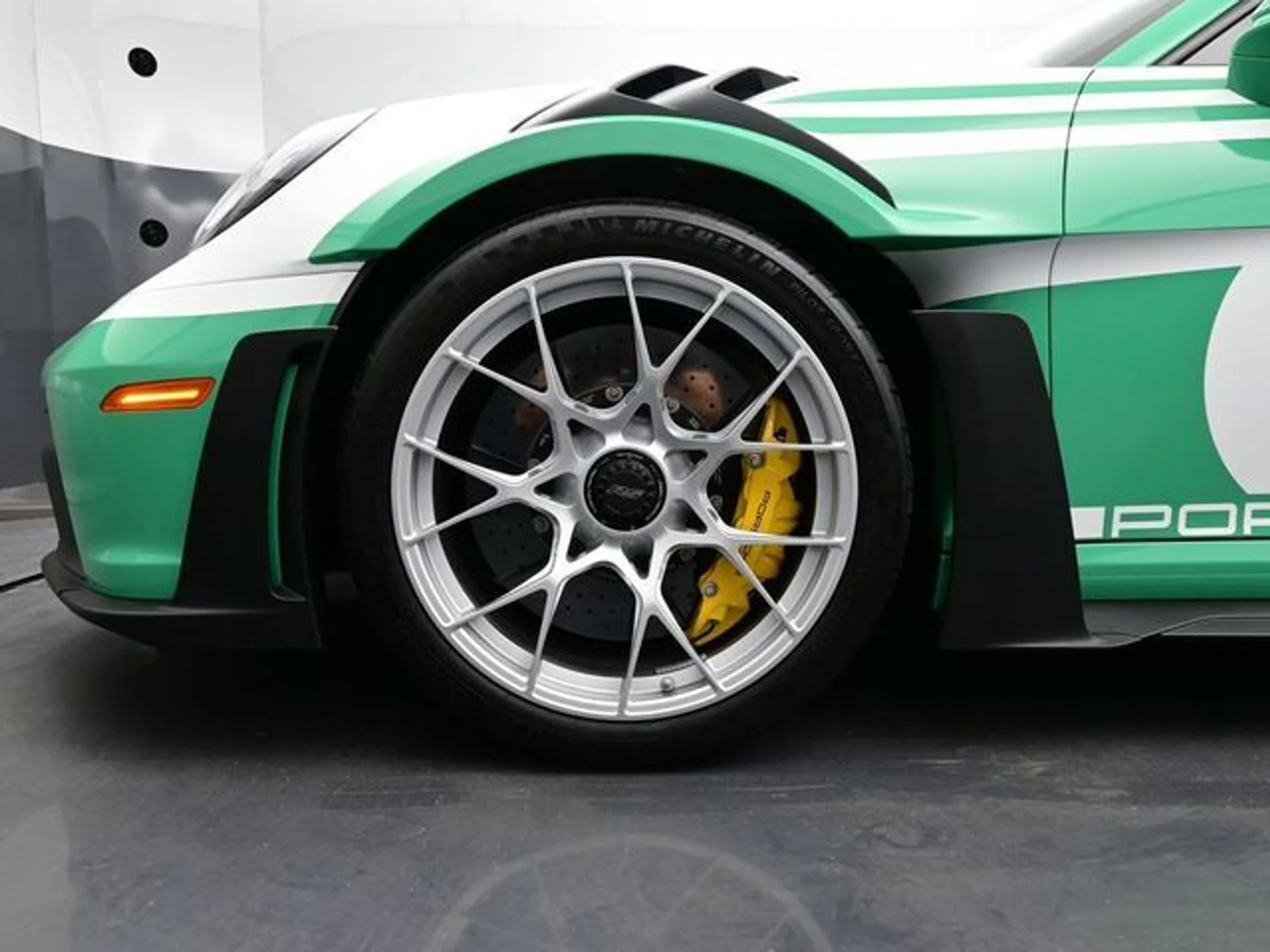 mph005_2229966631_a28cbb3f07e360ba285d90ffa5ccc328x_05b4d1cb7a