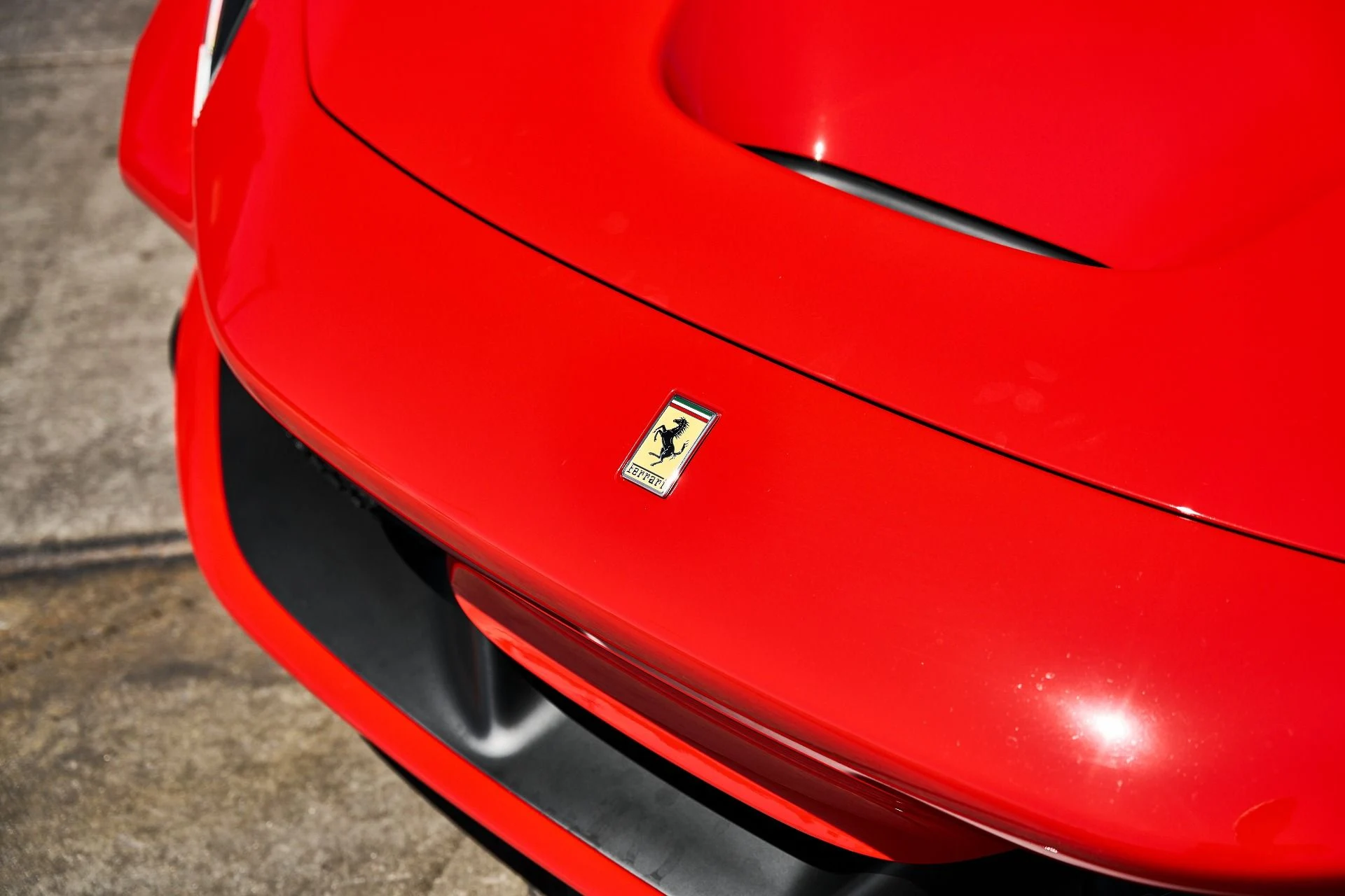 mph005_2235111456_Used_2020_Ferrari_F8_Tributo_Base_1787788351_4c9789f8c8