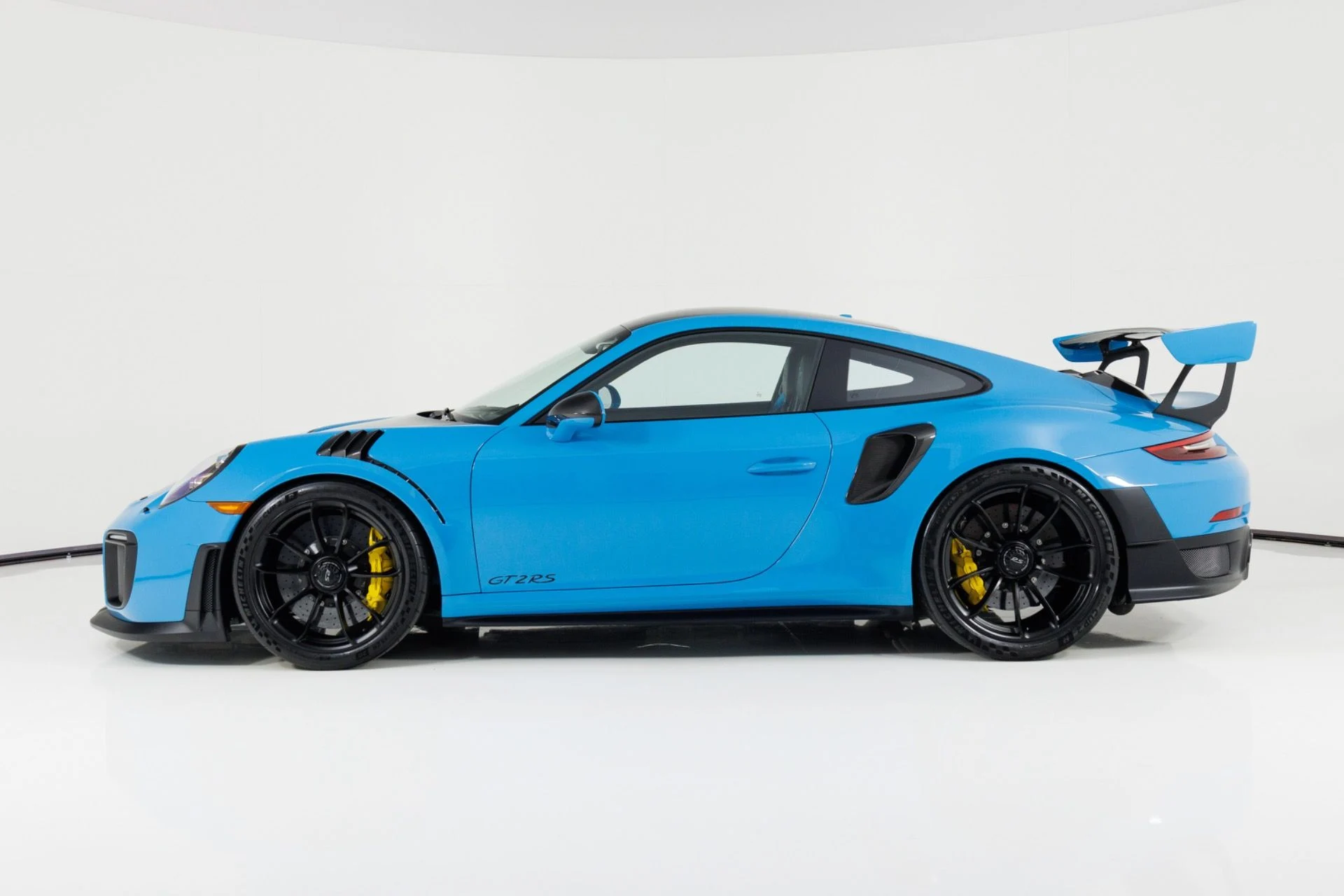 mph005_2249185791_Used_2019_Porsche_911_GT_2_RS_1792013898_a4391e6d3e