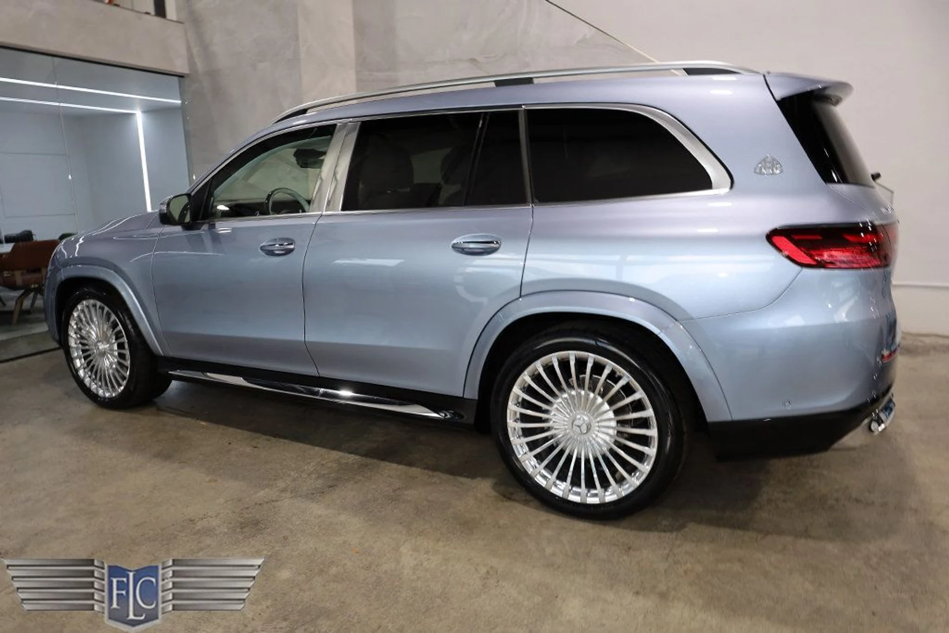 mph005_2261630467_used_2025_mercedes_benz_gls_maybachgls6004maticsuv_6305_23033193_6_1024_fbecd3575f
