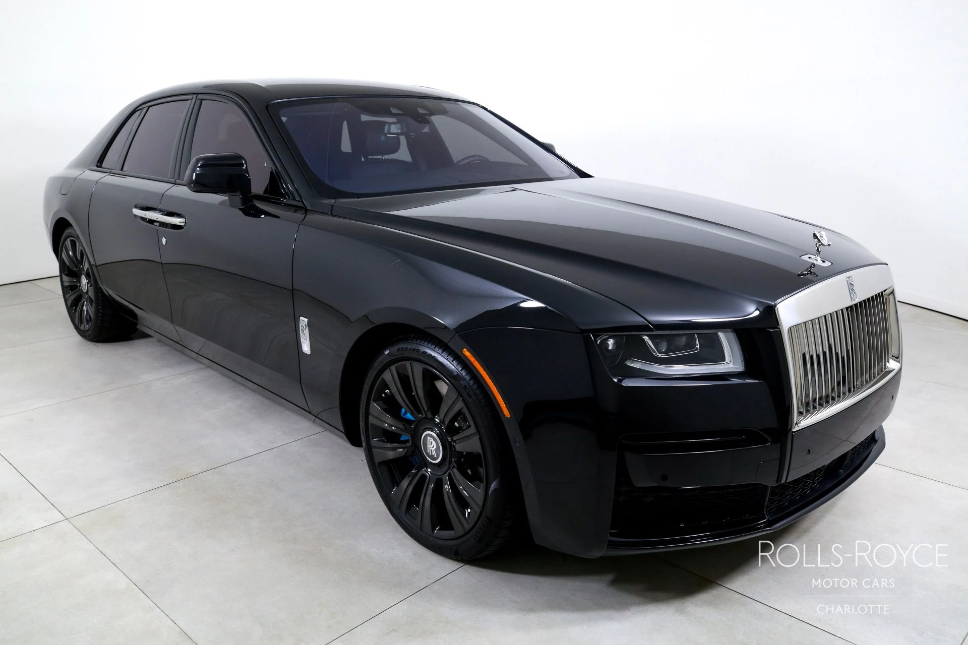 mph005_2263088314_Used_2024_Rolls_Royce_Ghost_1755798774_997c0453a6