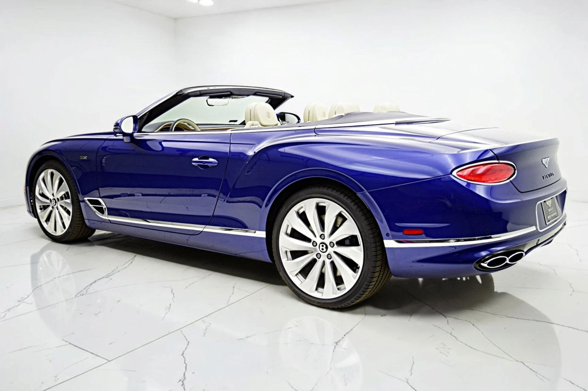 mph005_2288387994_Used_2024_Bentley_Continental_GTC_Edition_8_LEASE_OPTIONS_AVAILABLE_7834962a36