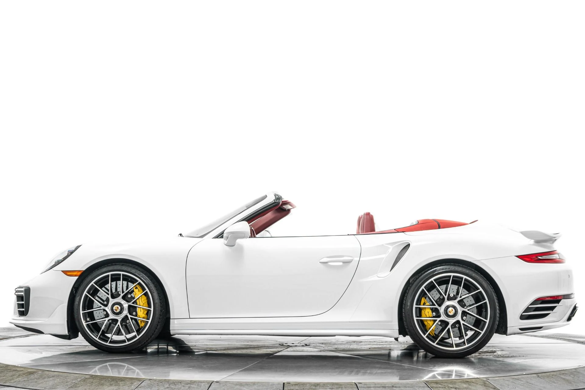 mph005_2288765156_Used_2019_Porsche_911_Turbo_S_Cabriolet_Factory_Aerokit_Burmester_Audio_Front_Axle_Lift_1778507035_ff9d60ea8a