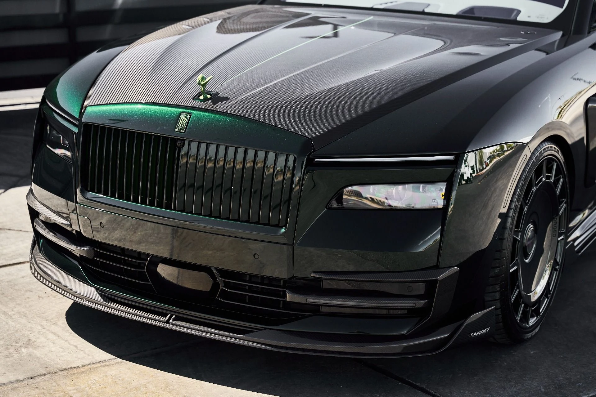 mph005_2288958739_Used_2024_Rolls_Royce_Spectre_Mansory_1776840006_5e82e5c810