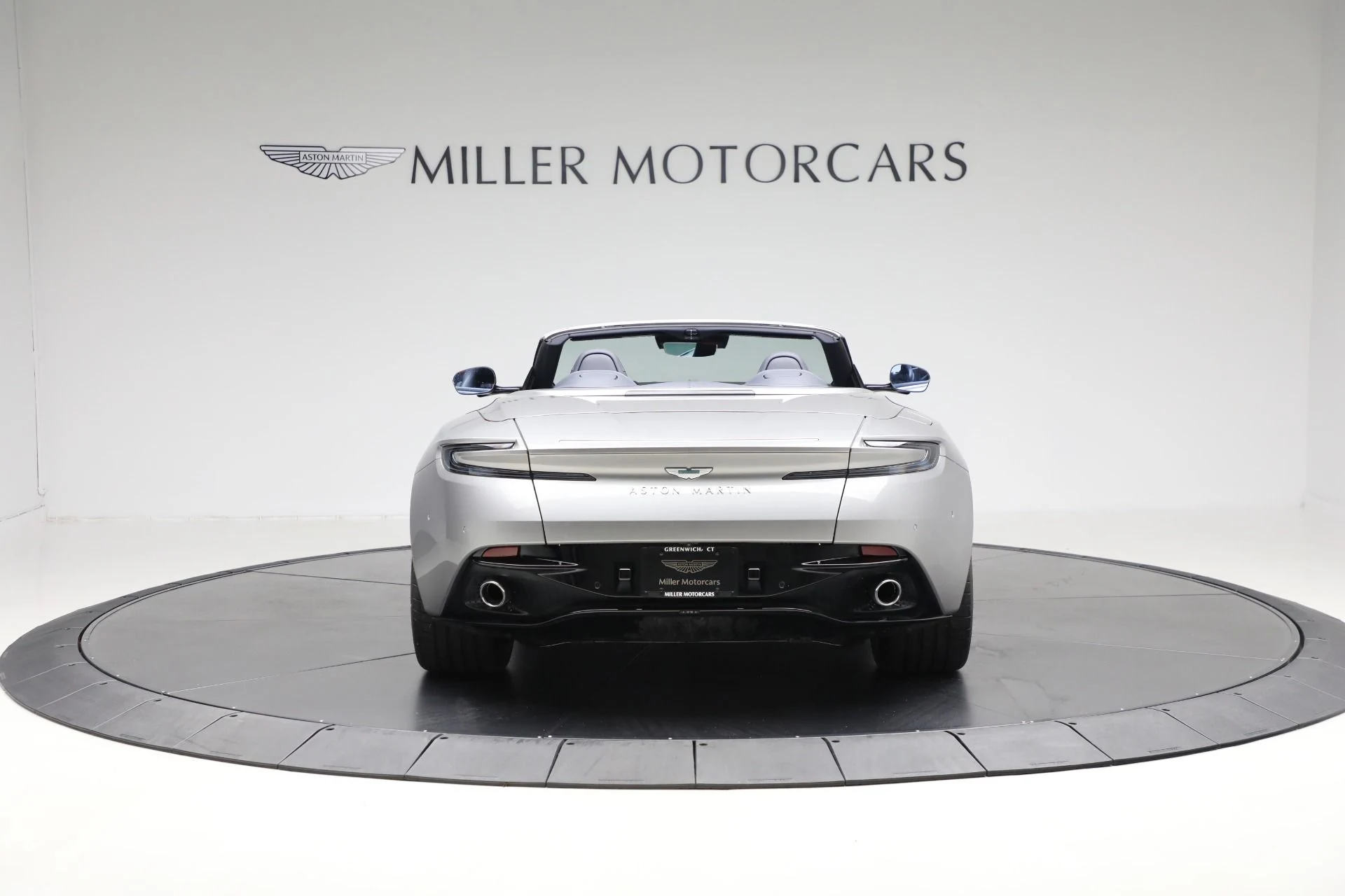 mph005_2296017834_New_2025_Aston_Martin_DB_12_Volante_e044a9fbcc