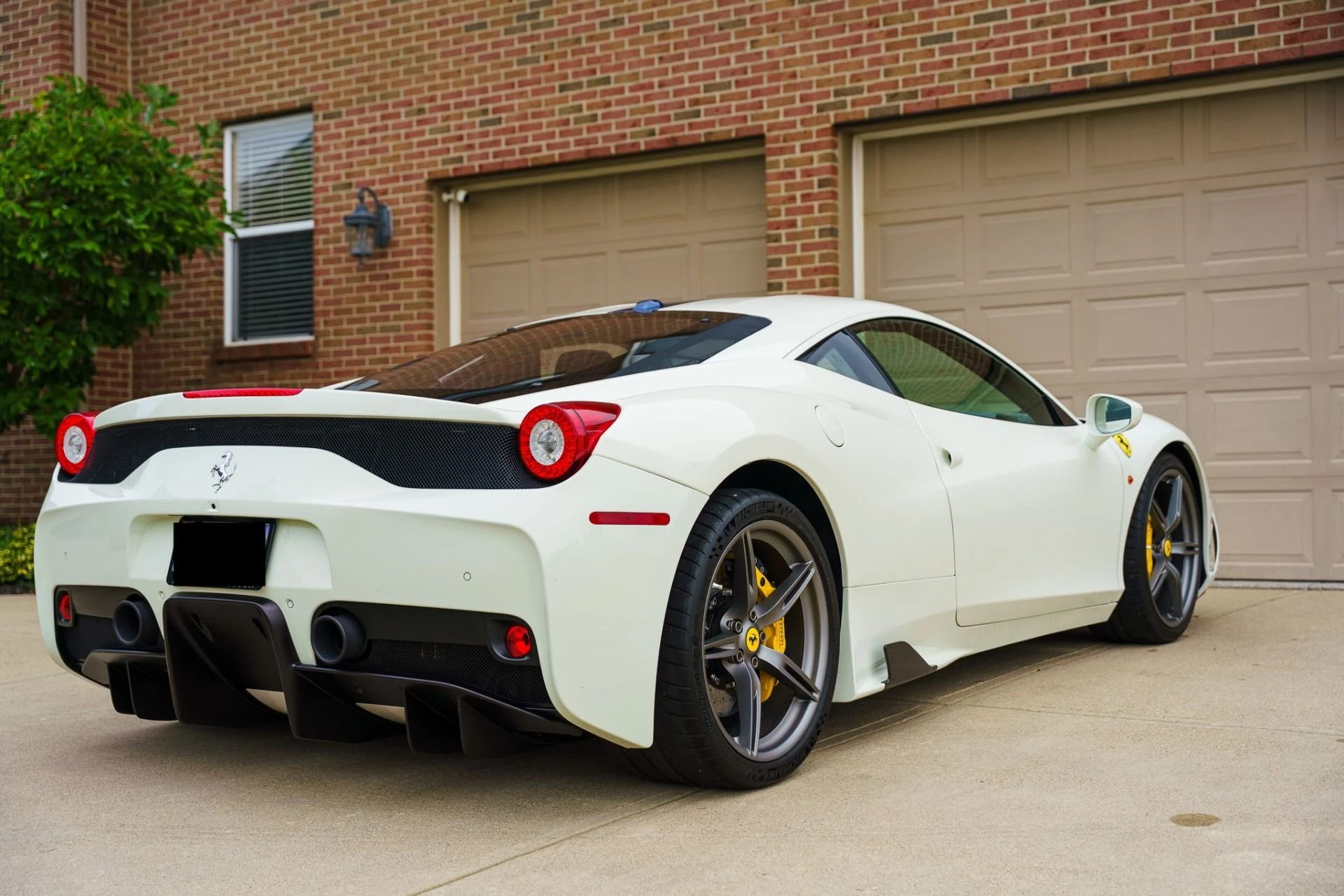 mph005_2298291525_Used_2015_Ferrari_458_Speciale_1754332080_3cc488f4b1