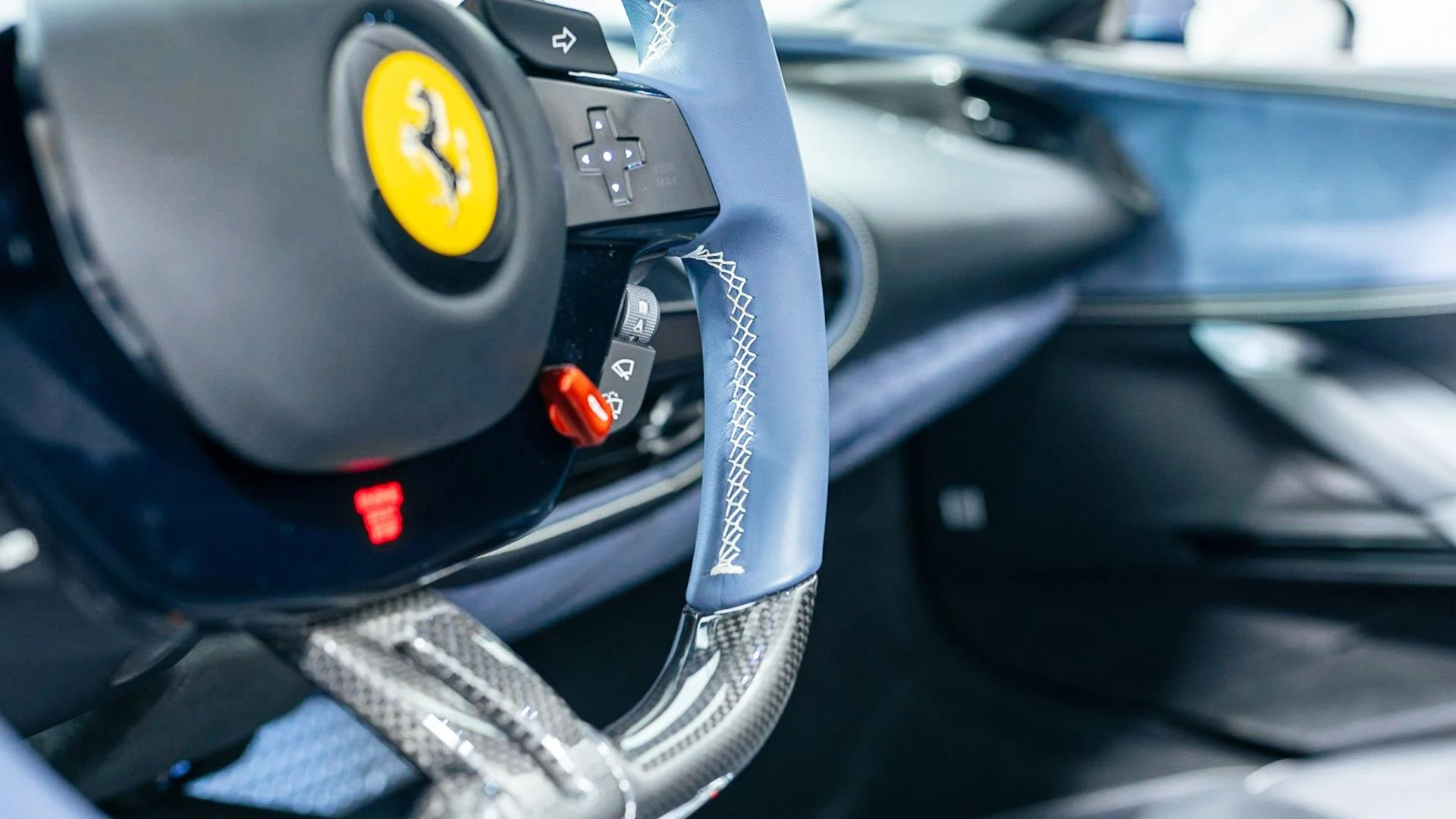 mph005_2303896232_Used_2025_Ferrari_SF_90_Spider_Base_1787918383_e5ab7da0d2