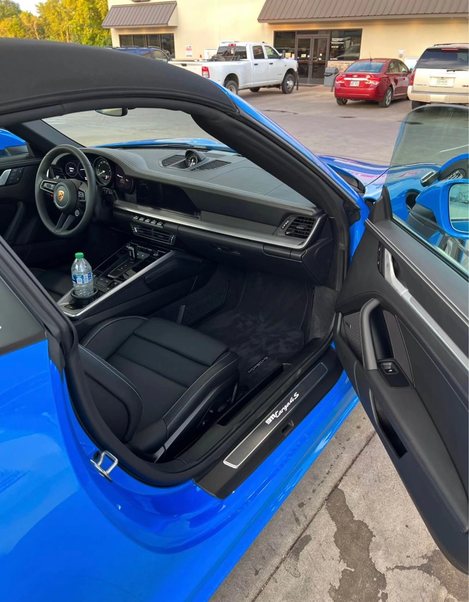 mph005_2304711739_Used_2022_Porsche_911_Targa_4_S_1753299840_60b156ca49