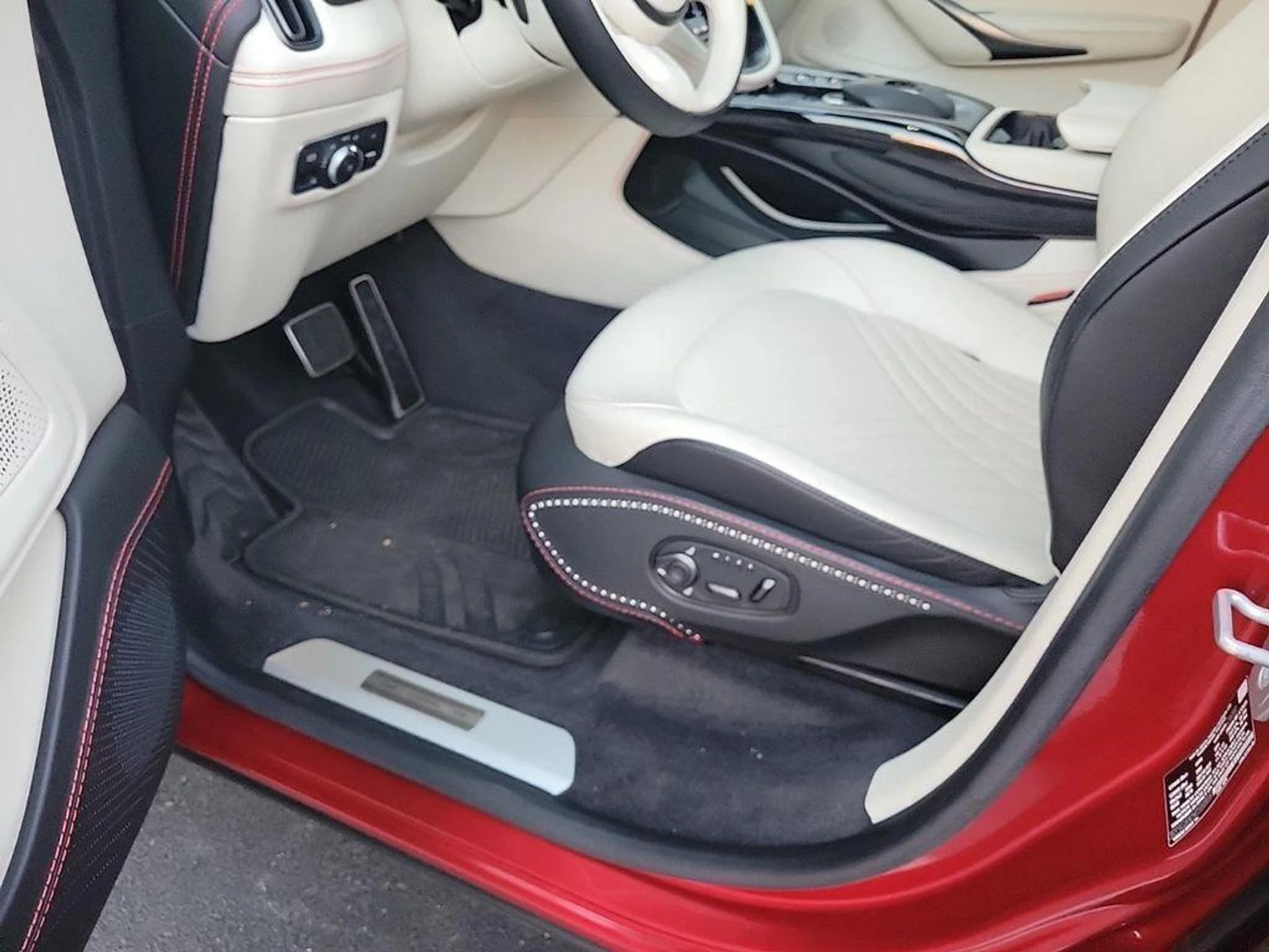 mph005_2304795794_AF_3dvel_Yqq_Judg_B1n_Ljh47_T2_TXQ_f2645a782d