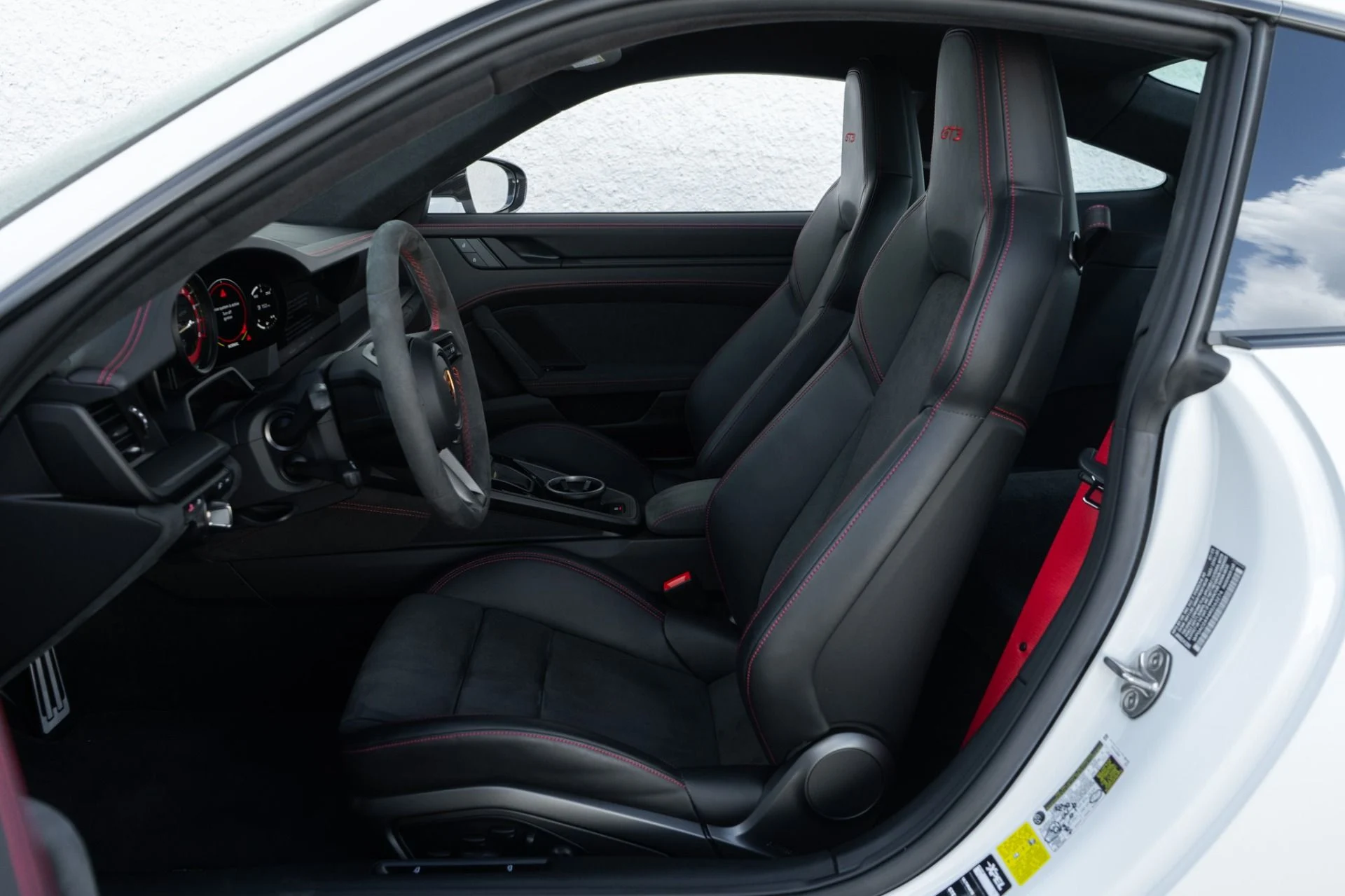 mph005_2309628415_Used_2024_Porsche_911_GT_3_1774306212_2e146b5abb